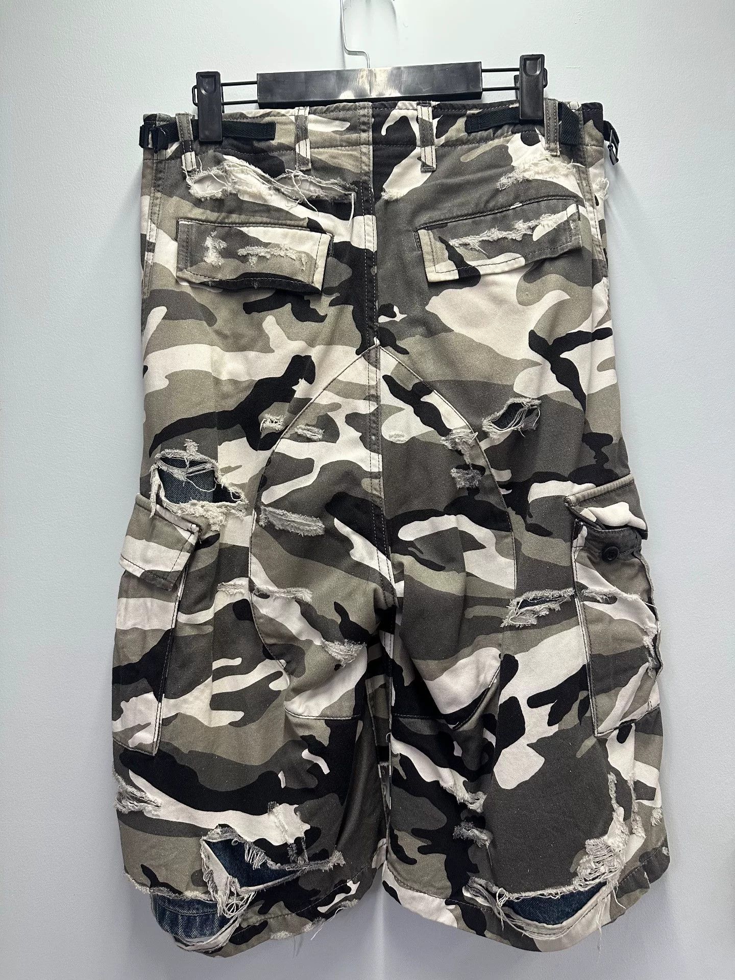 Balenciaga Balenciaga Camo Layered Denim Shorts Size US 26 / EU 42 - 2 Thumbnail