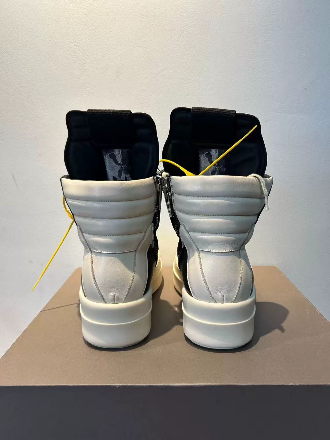 Rick Owens Rick Owens Low Top Sneakers Size 39 Size US 6 / EU 39 - 4 Thumbnail