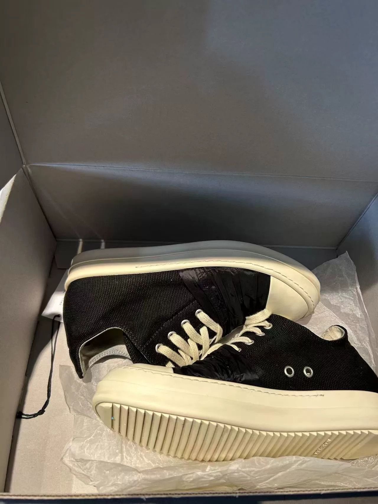 Rick Owens Rick Owens Black Silk Low-Top Sneakers Size US 6 / EU 39 - 7 Thumbnail