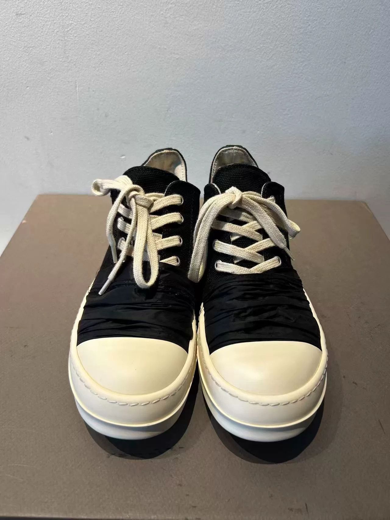 Rick Owens Rick Owens Black Silk Low-Top Sneakers Size US 6 / EU 39 - 3 Thumbnail