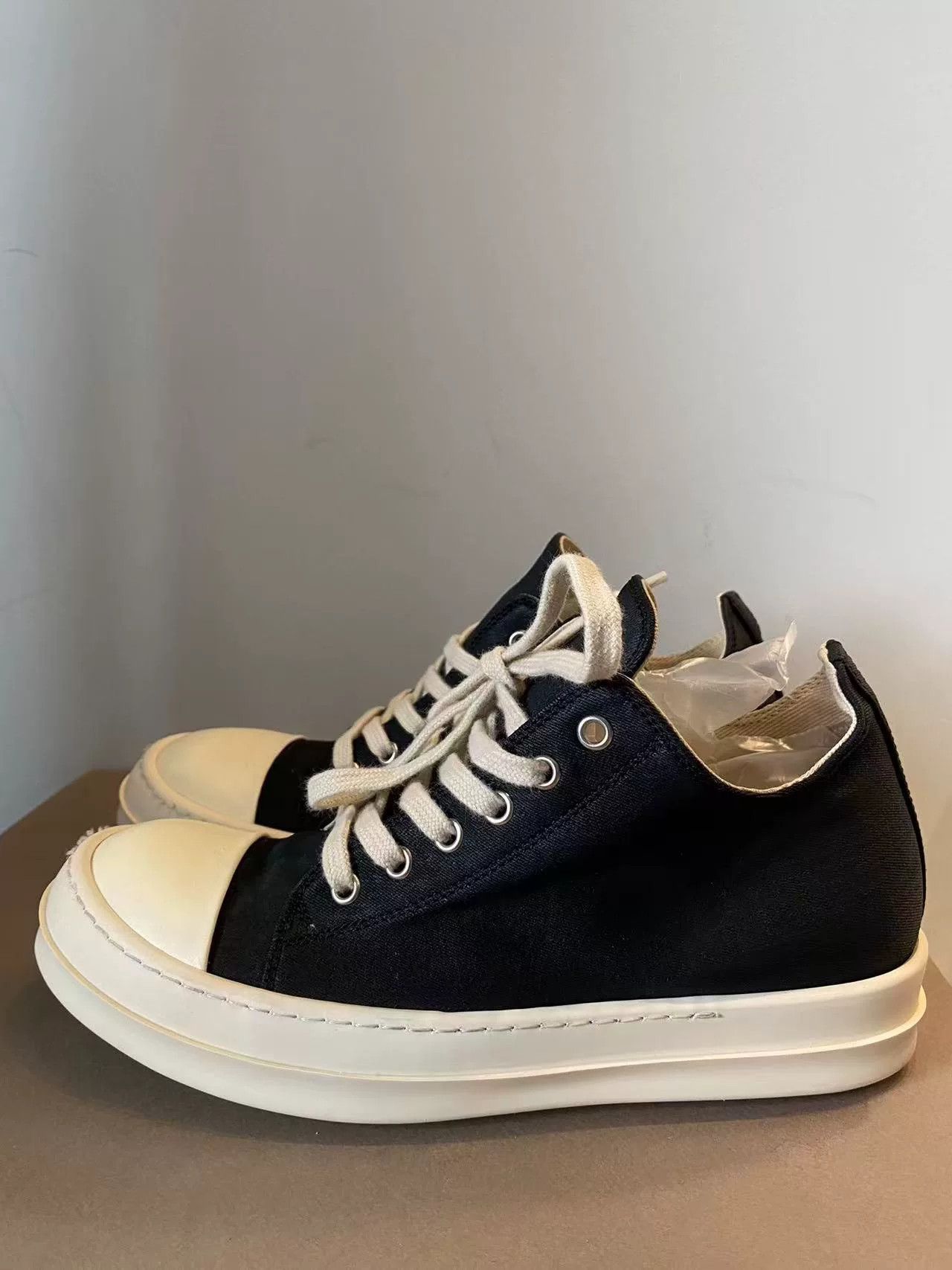 Rick Owens Rick Owens Low-Top Canvas Sneakers Size US 6 / EU 39 - 2 Thumbnail