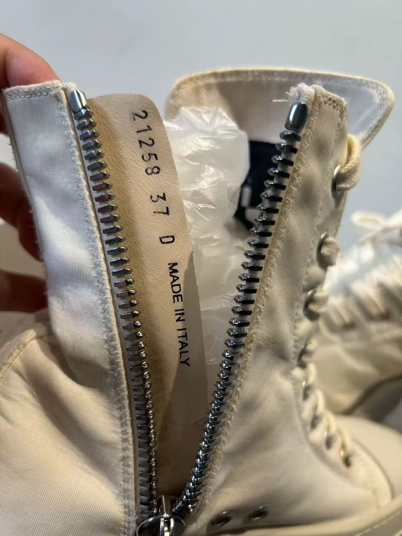 Rick Owens Rick Owens White High-Top Sneakers Size US 6 / EU 39 - 5 Thumbnail