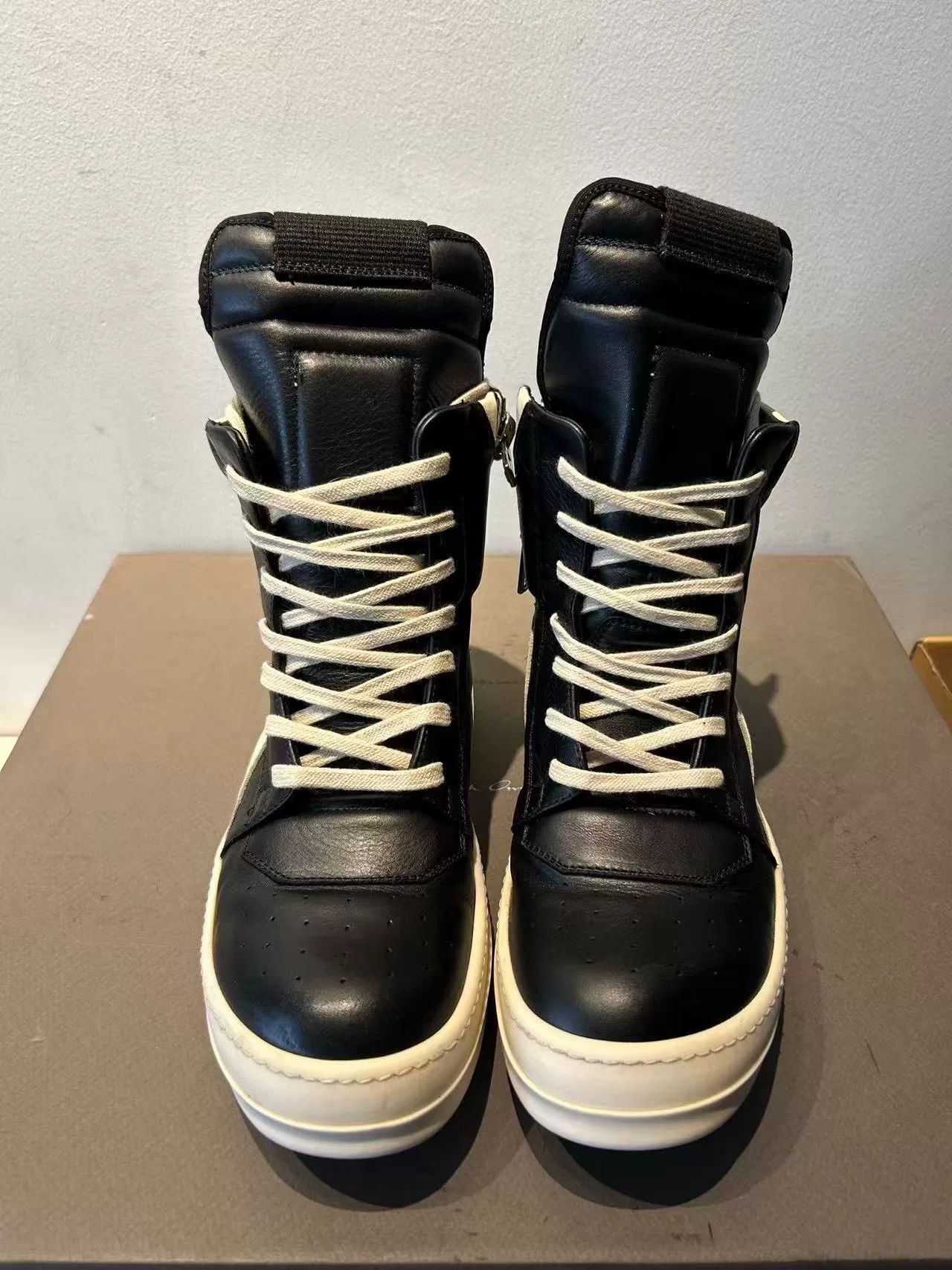 Rick Owens Rick Owens Triangle Leather Sneakers Size US 6 / EU 39 - 3 Thumbnail