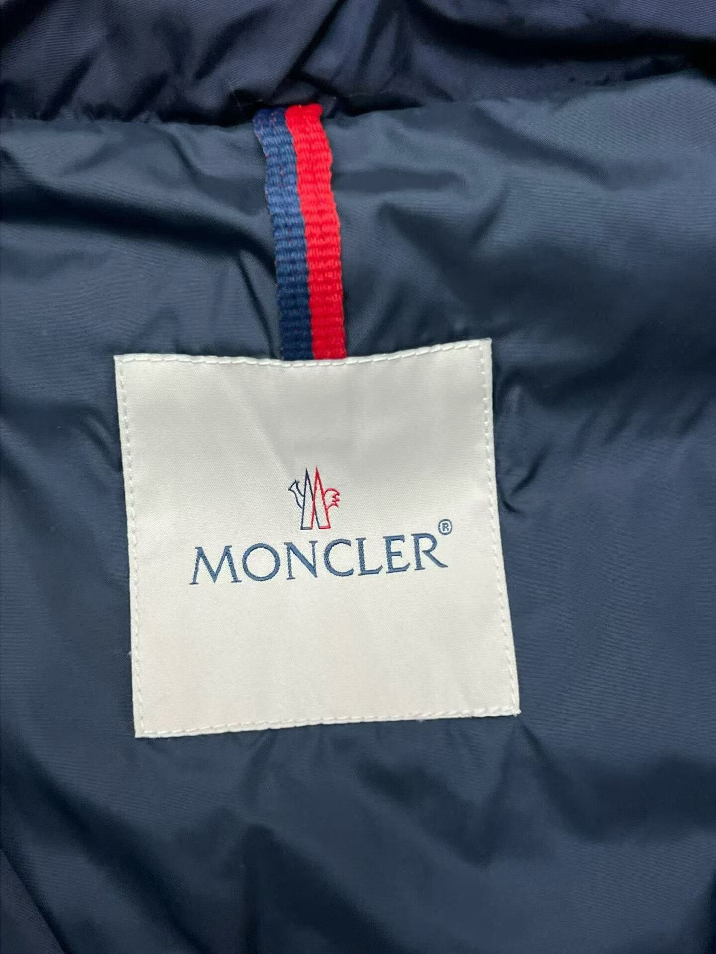Moncler Classic Moncler Waist-Defining Down Jacket Size XS / US 0-2 / IT 36-38 - 6 Thumbnail