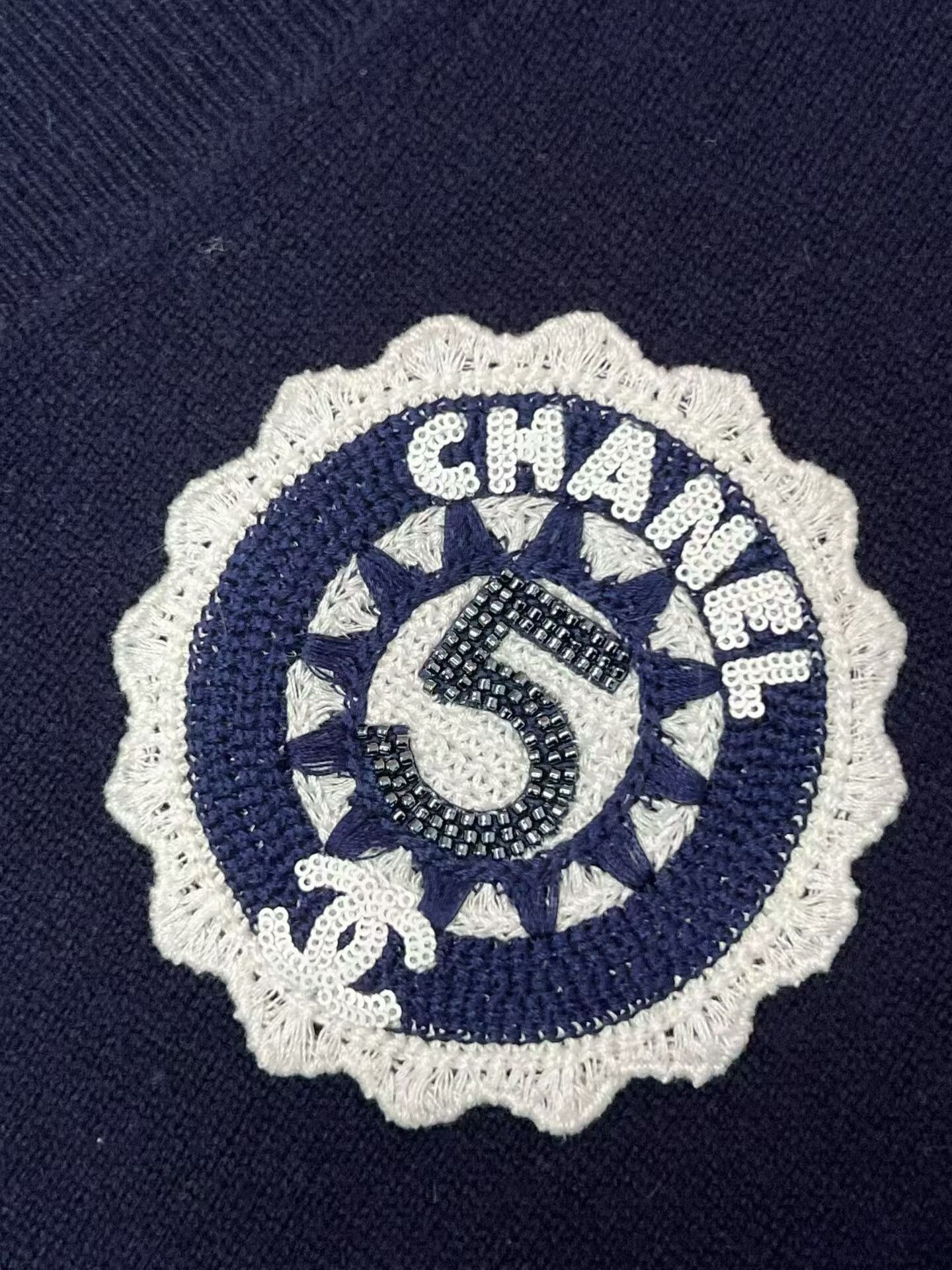 Chanel CHANEL Logo Badge Cardigan Sweater Size S / US 4 / IT 40 - 6 Thumbnail