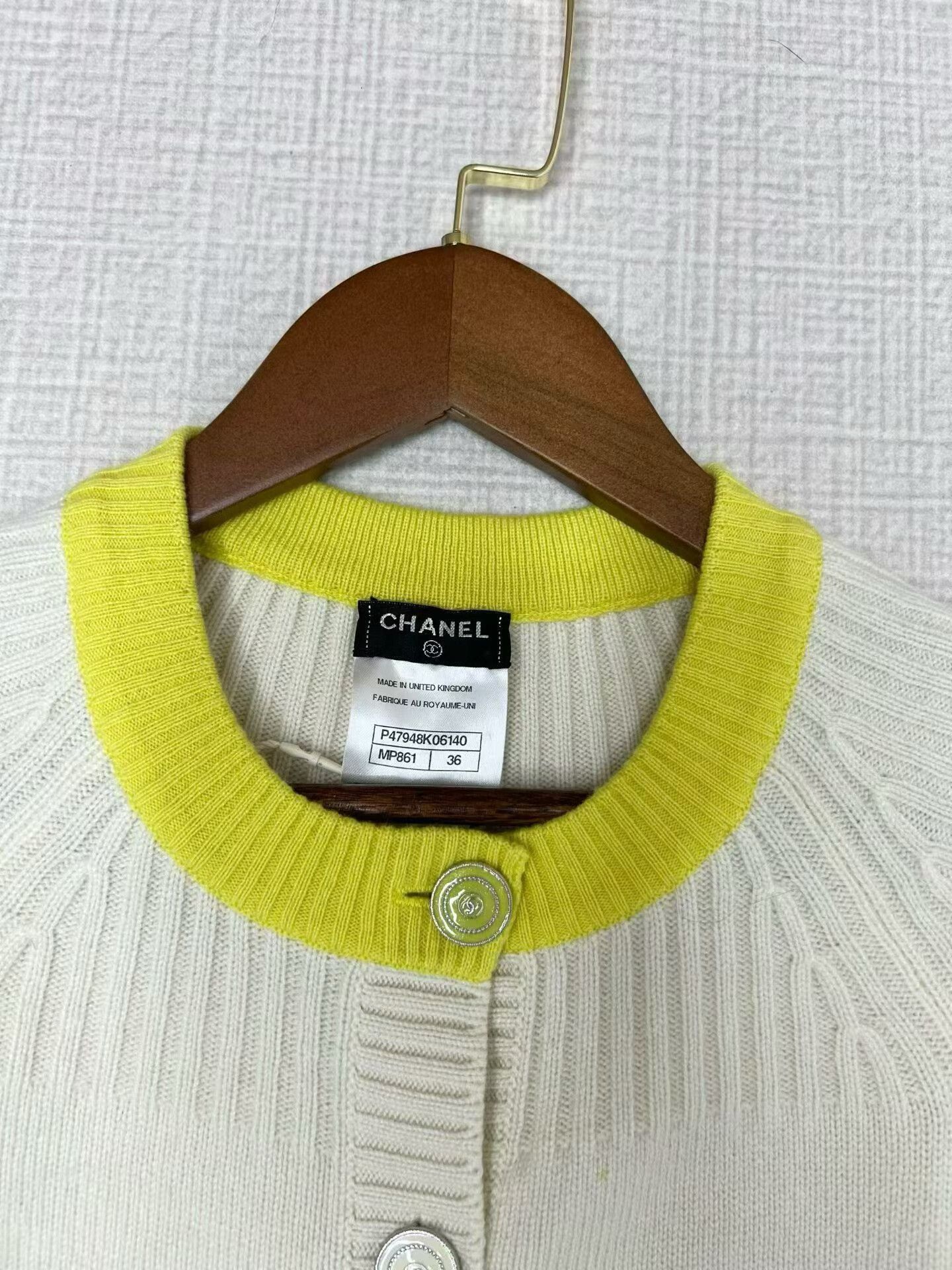 Chanel Chanel Cardigan Sweater with Yellow Trim Size XS / US 0-2 / IT 36-38 - 4 Thumbnail