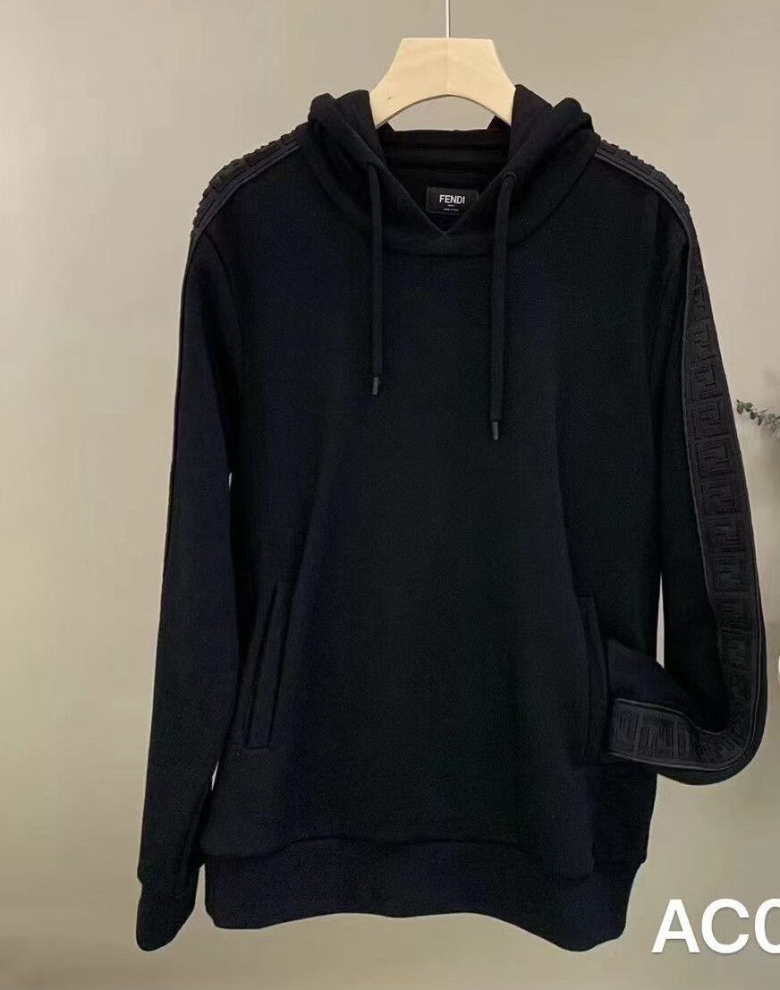 Fendi Fendi Black Logo Hoodie Sweatshirt XS Size XS / US 0-2 / IT 36-38 - 3 Thumbnail