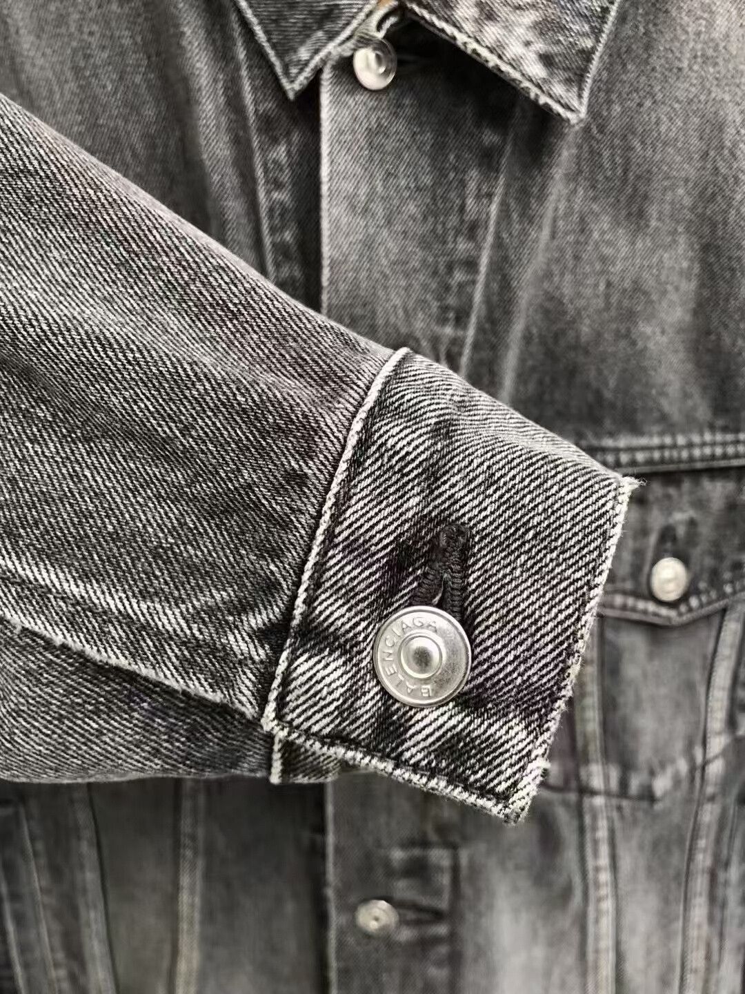 Balenciaga Balenciaga Vintage Logo Denim Jacket Size US L / EU 52-54 / 3 - 4 Thumbnail