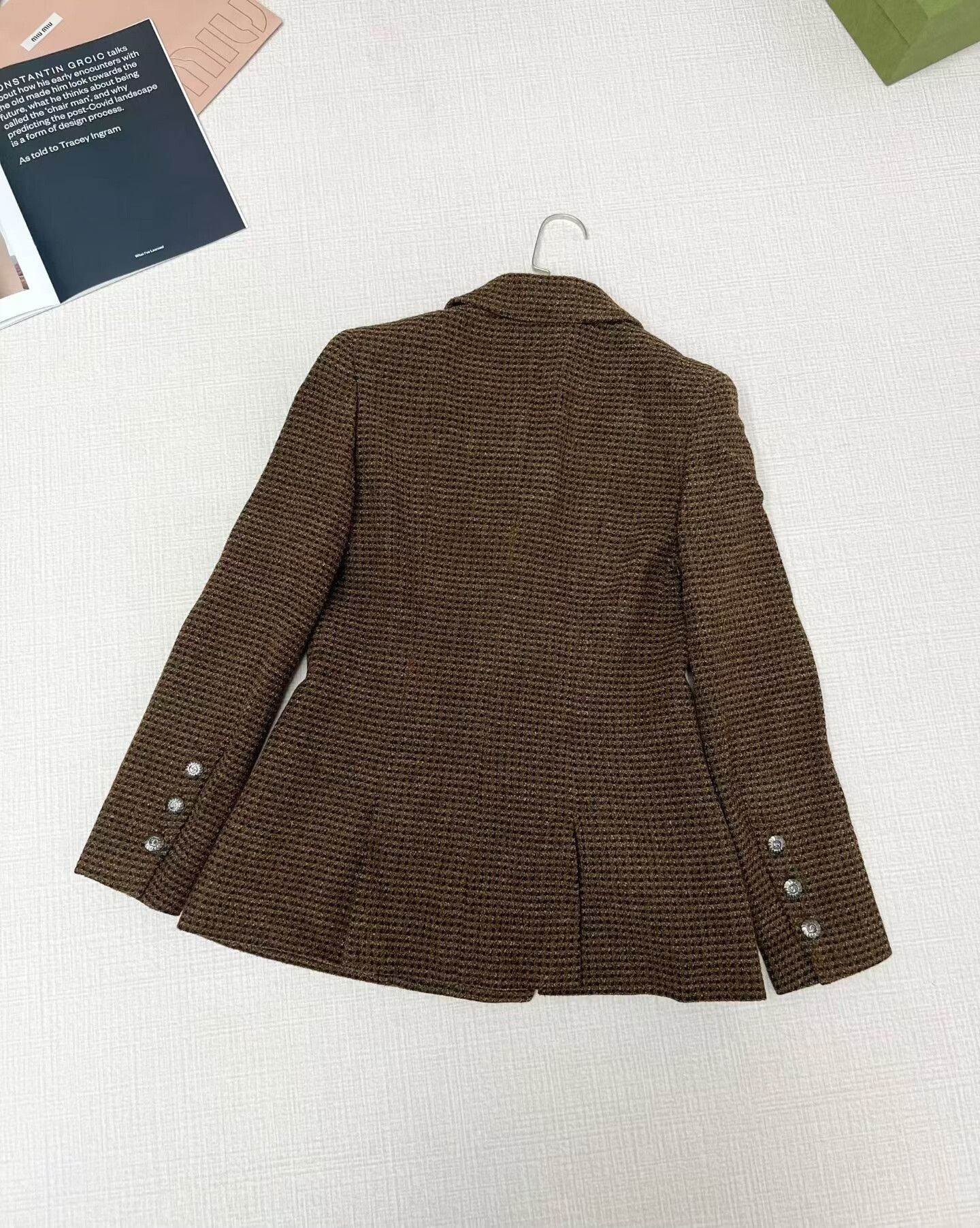 Chanel Chanel Tweed Jacket in Excellent Condition Size S / US 4 / IT 40 - 2 Thumbnail