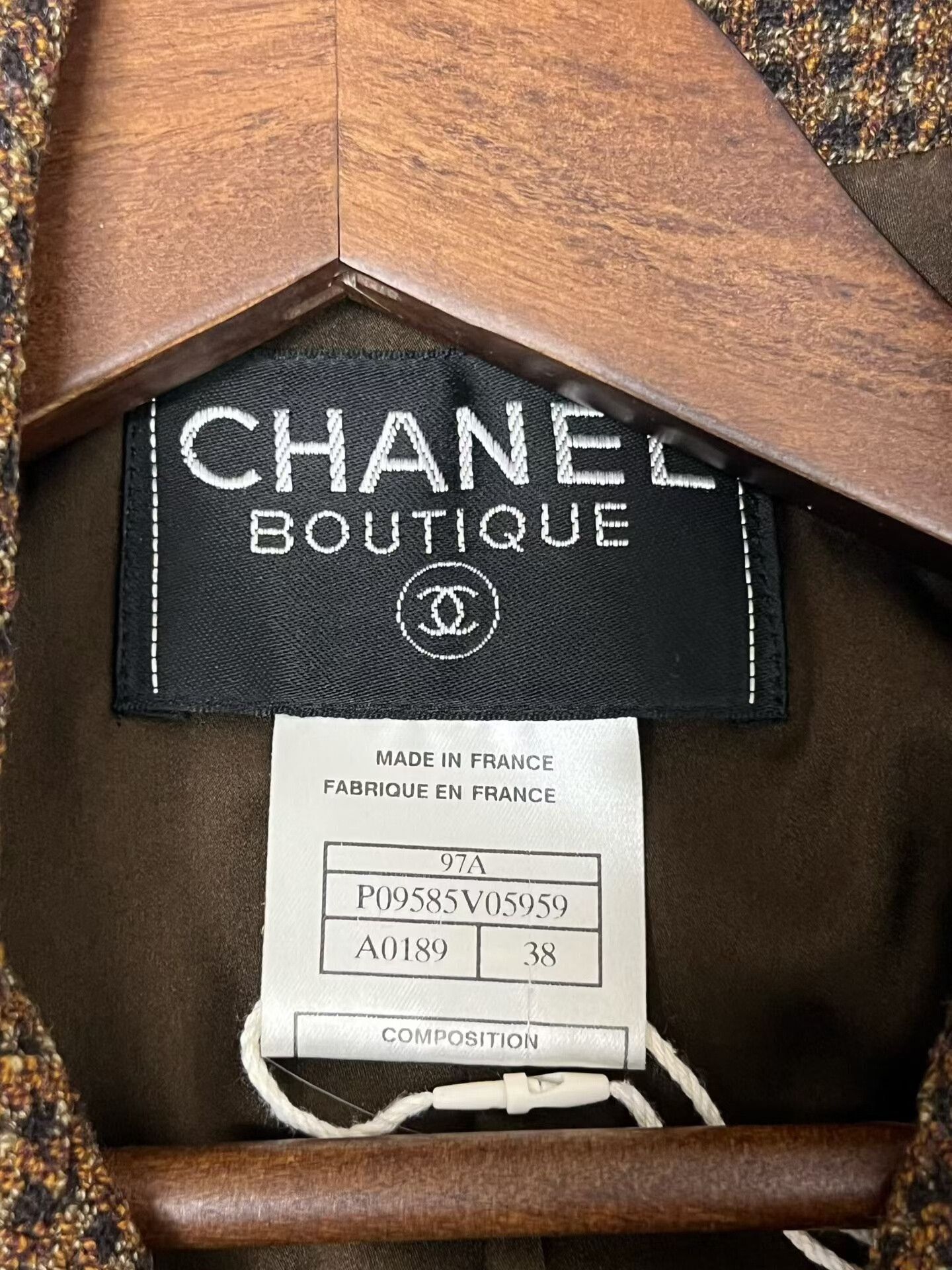 Chanel Chanel Tweed Jacket in Excellent Condition Size S / US 4 / IT 40 - 3 Thumbnail