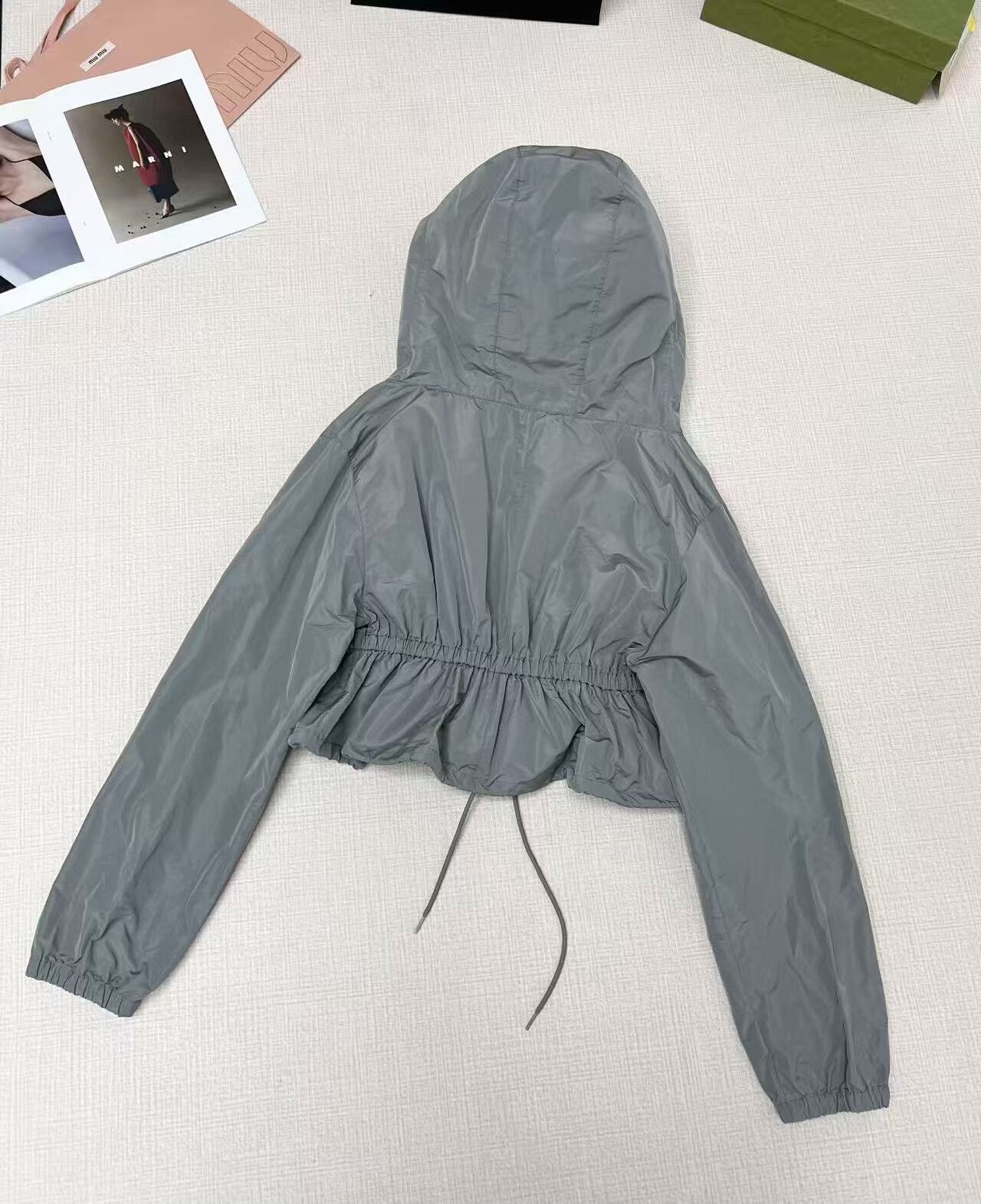 Miu Miu Miu Miu Gray Windbreaker Jacket Size 42 Size M / US 6-8 / IT 42-44 - 2 Thumbnail