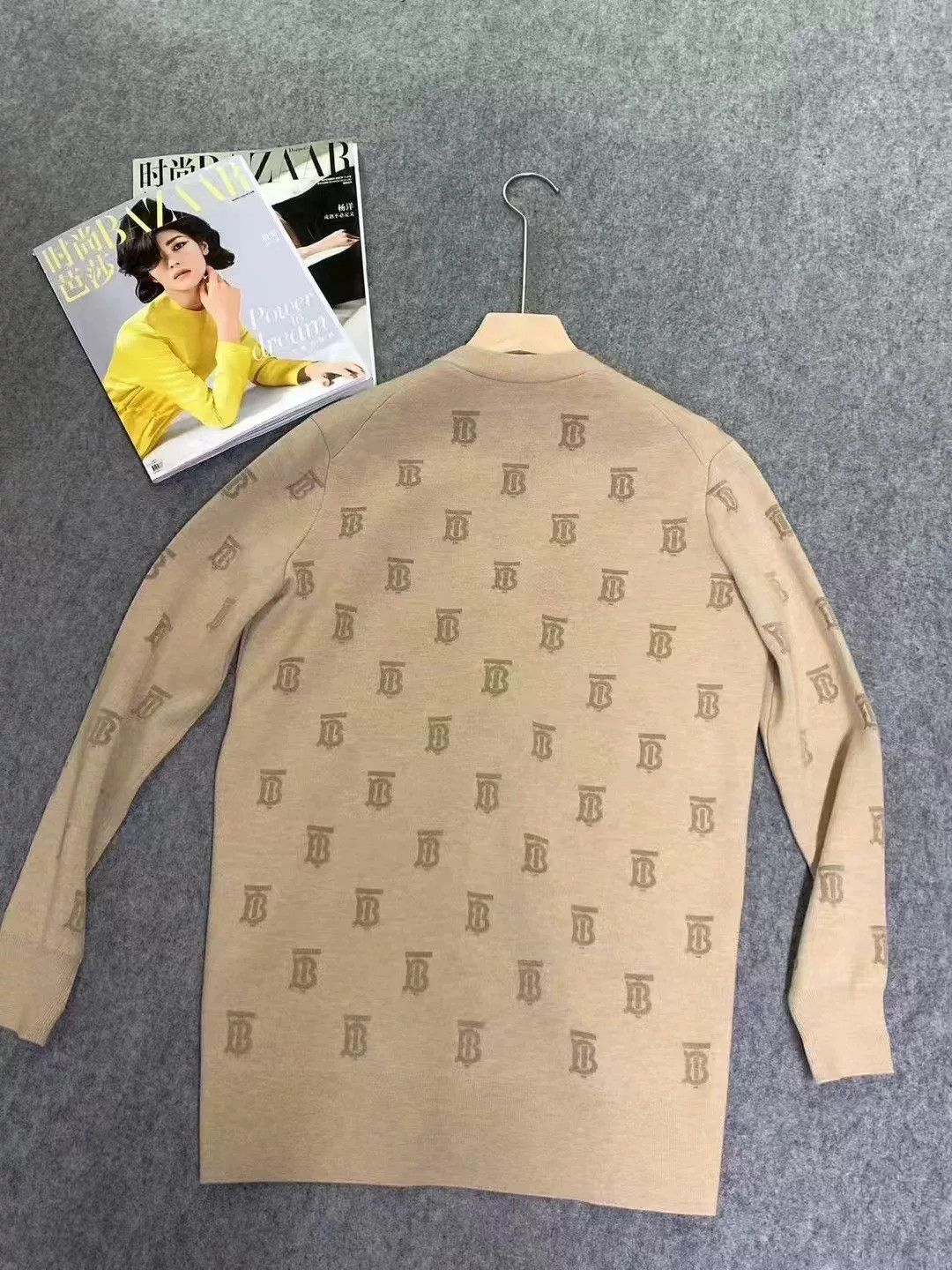 Burberry Burberry Logo Wool Knit Cardigan XXS Size XXS / US 00 / IT 34 - 8 Thumbnail