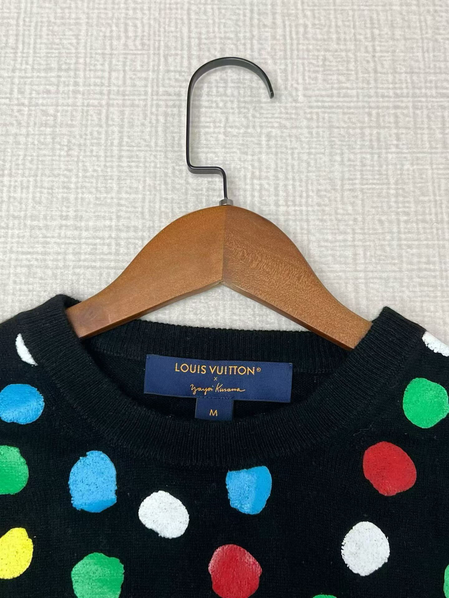 Louis Vuitton Louis Vuitton Colorful Polka Dot Sweater Size M / US 6-8 / IT 42-44 - 6 Thumbnail