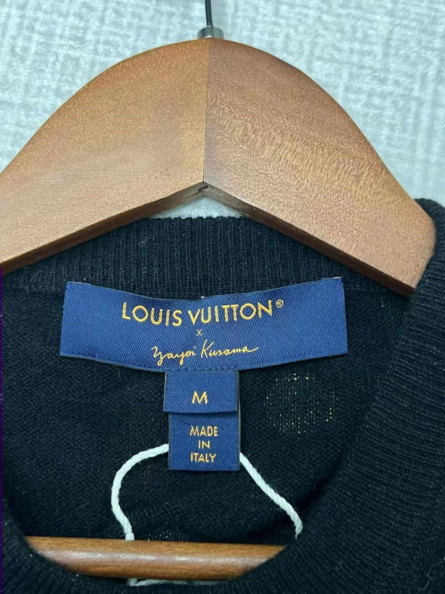 Louis Vuitton Louis Vuitton Colorful Polka Dot Sweater Size M / US 6-8 / IT 42-44 - 2 Thumbnail