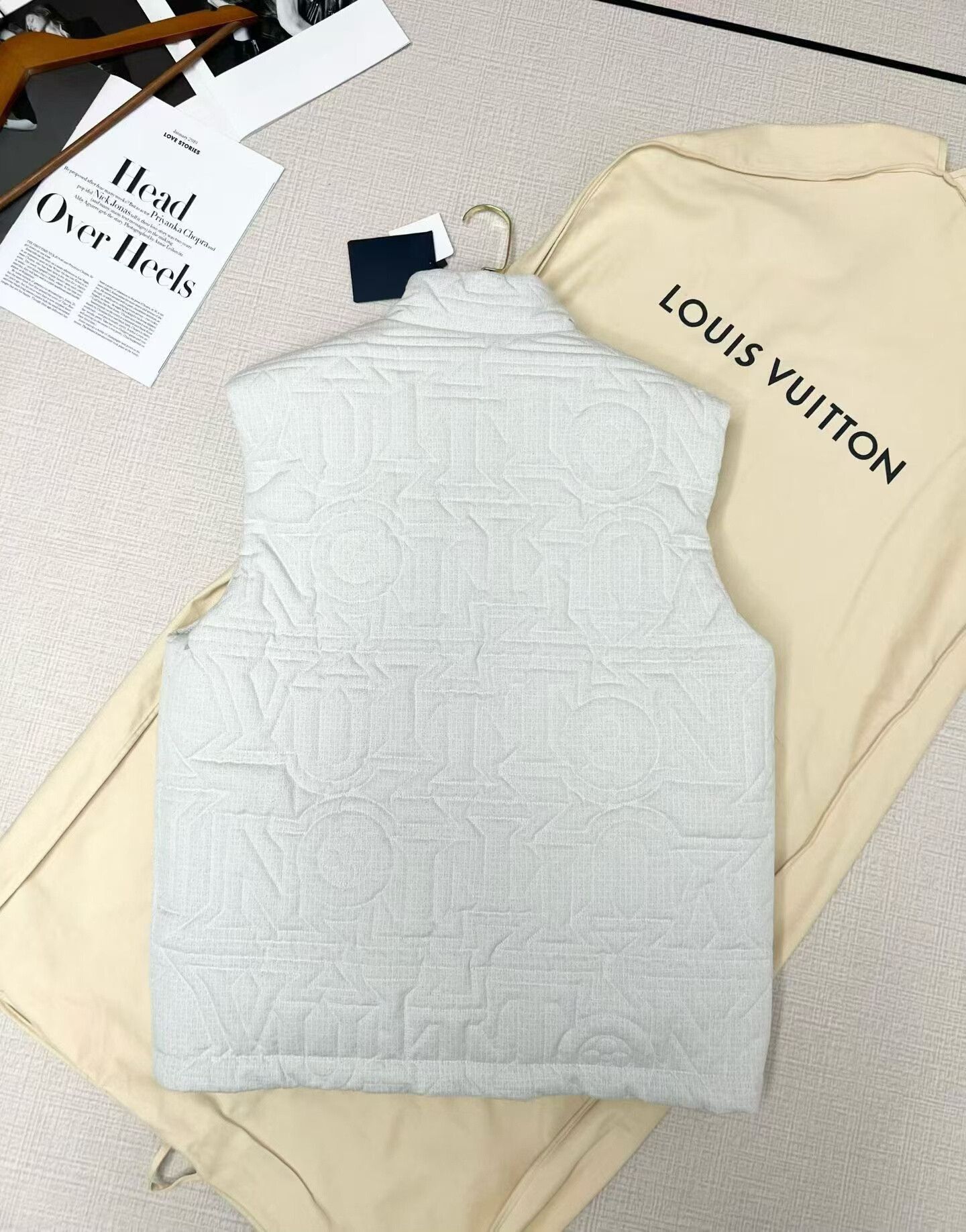 Louis Vuitton Louis Vuitton Embossed Vest with Tags Size US M / EU 48-50 / 2 - 3 Thumbnail