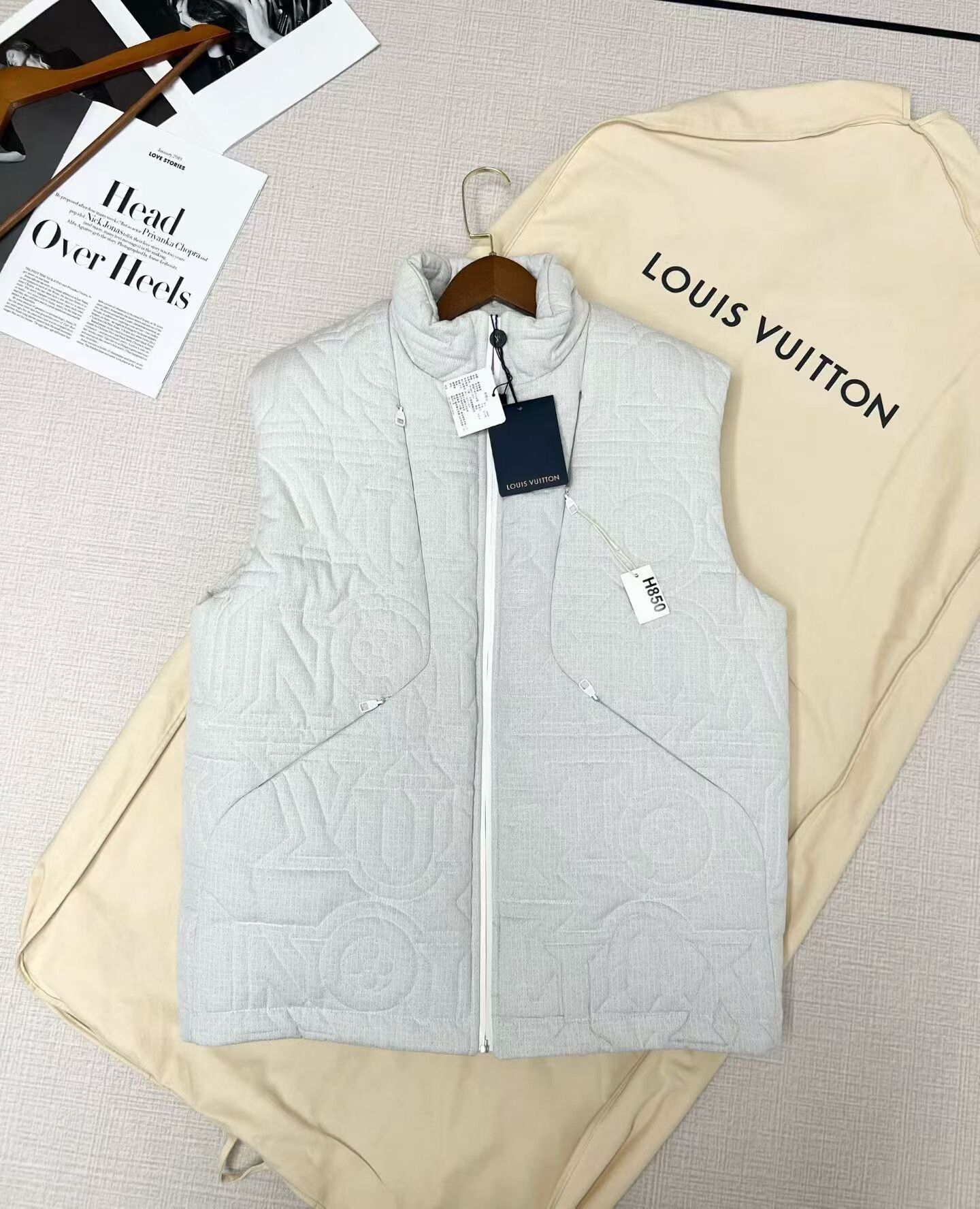 Louis Vuitton Louis Vuitton Embossed Vest with Tags Size US M / EU 48-50 / 2 - 2 Thumbnail