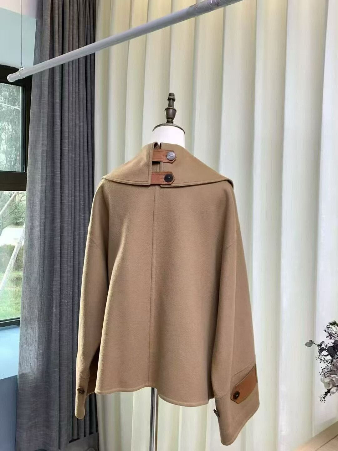 Loewe LOEWE Camel Cashmere Loose Coat Size XXS / US 00 / IT 34 - 6 Thumbnail