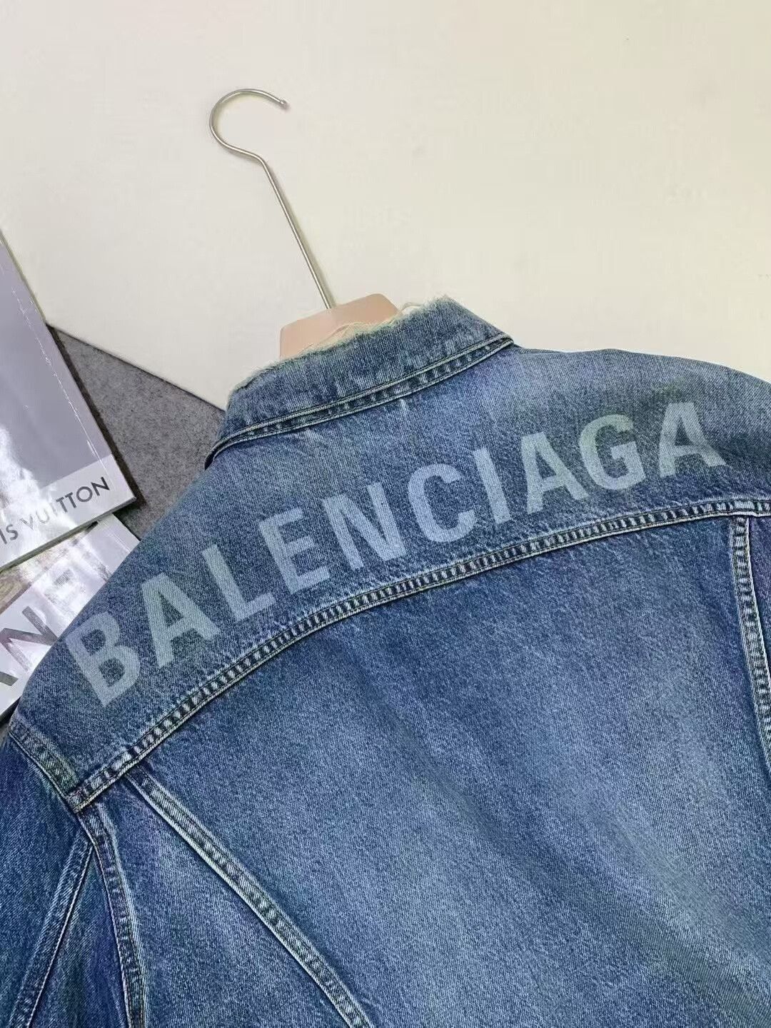 Balenciaga Balenciaga Logo Denim Jacket Size 46 Size US S / EU 44-46 / 1 - 4 Thumbnail