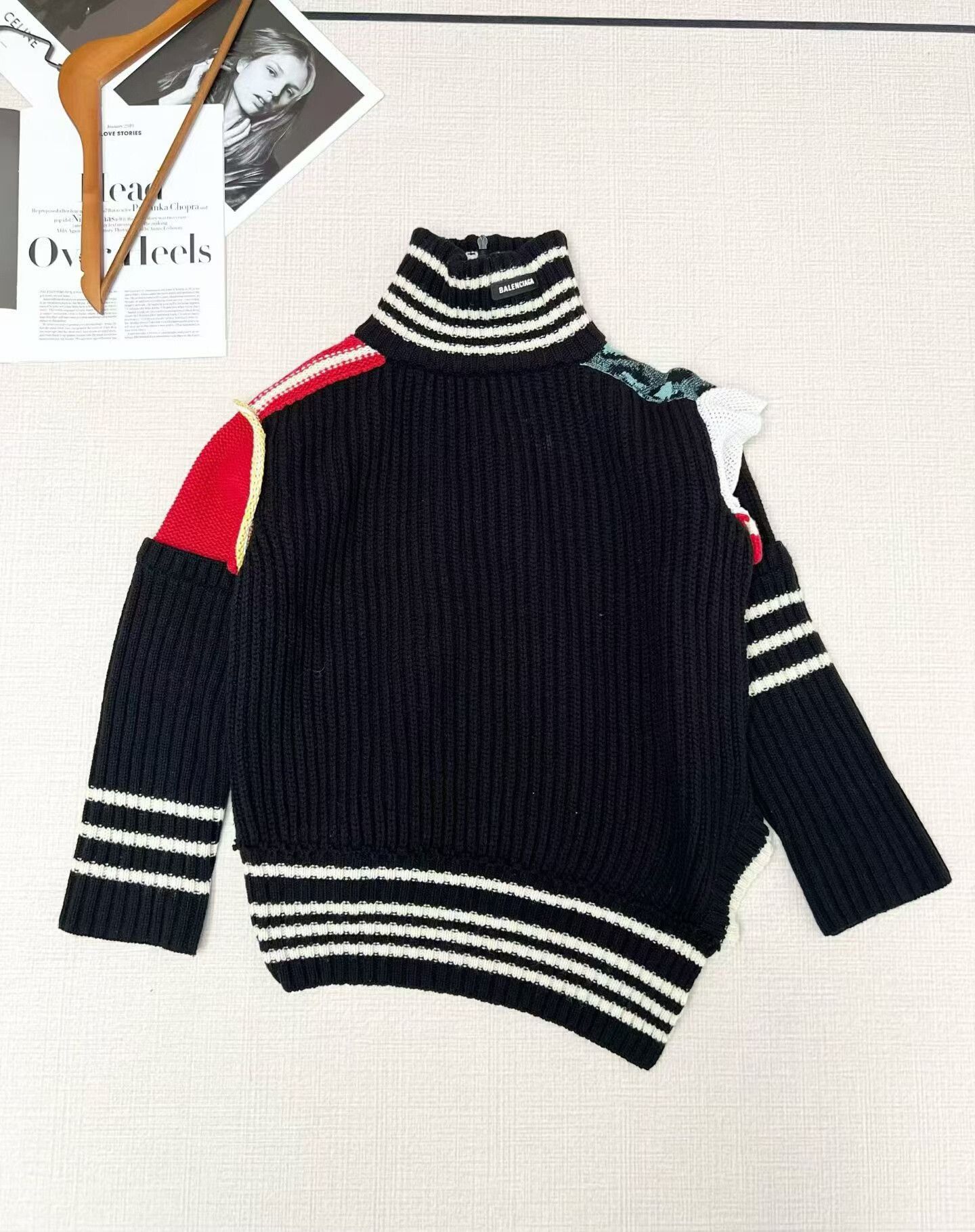 Balenciaga Balenciaga Deconstructed Irregular Sweater Size XXS / US 00 / IT 34 - 4 Thumbnail