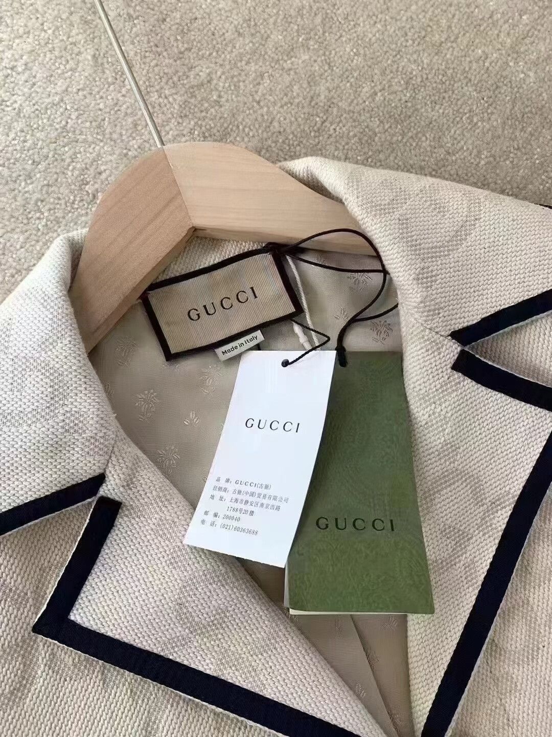 Gucci Gucci Logo Short Sleeve Jacket Outfit Size XS / US 0-2 / IT 36-38 - 3 Thumbnail