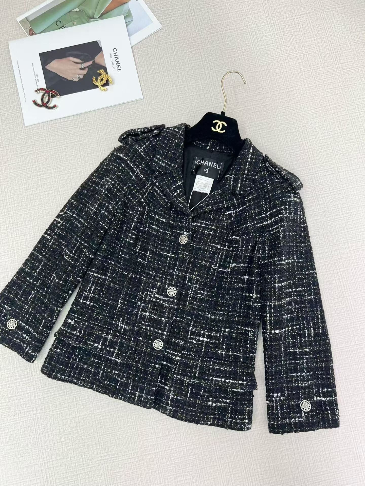 Chanel CHANEL Logo Button Twill Jacket Size 36 Size XS / US 0-2 / IT 36-38 - 2 Thumbnail