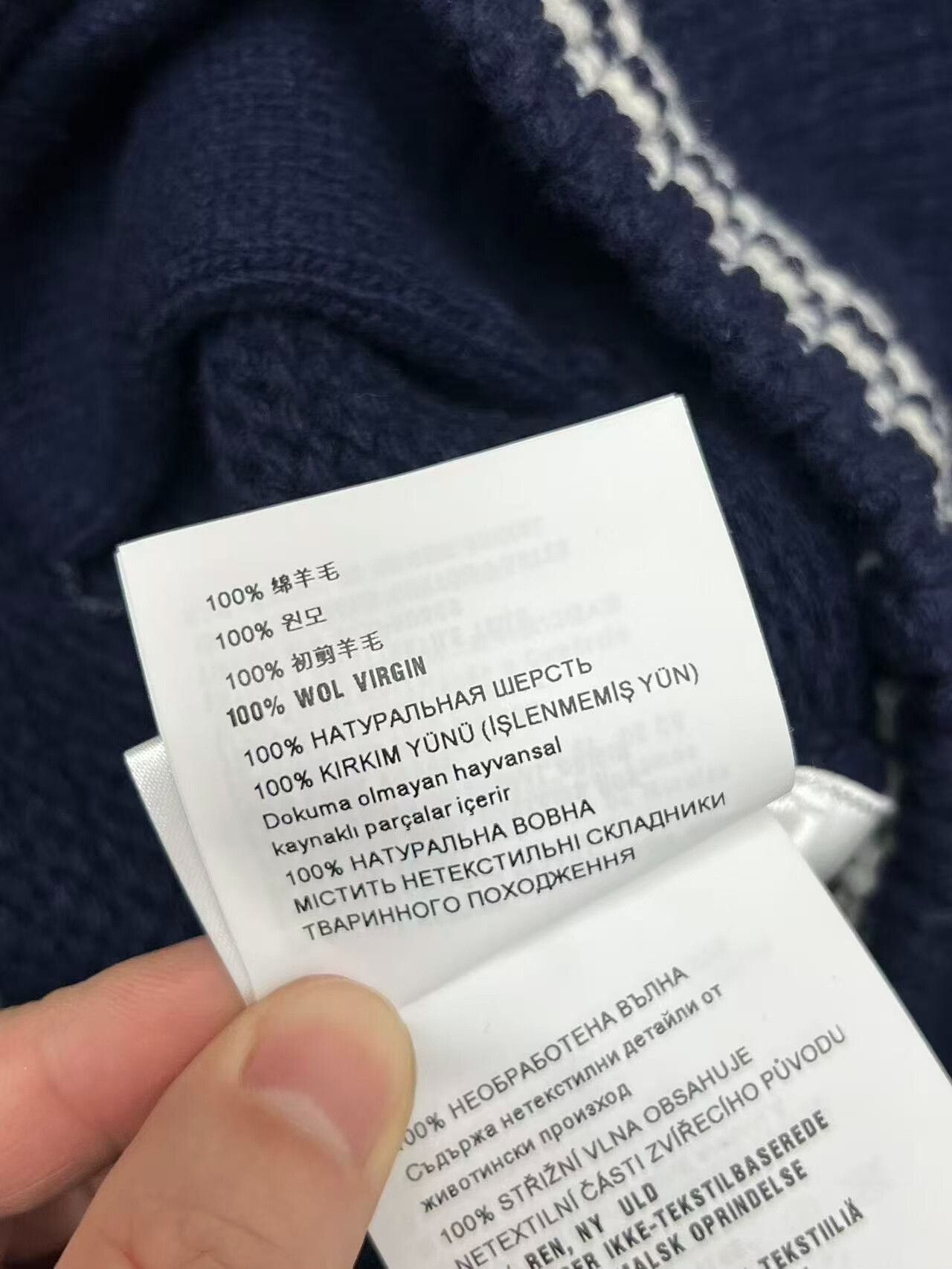 Miu Miu Miu Miu Navy Blue Button-Up Knit Sweater Size S / US 4 / IT 40 - 6 Thumbnail