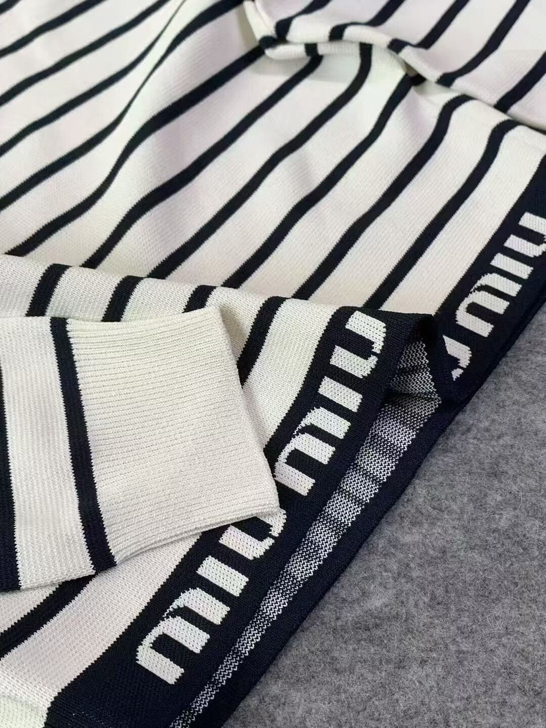 Miu Miu Miu Miu Striped Logo Knit Top Size S / US 4 / IT 40 - 7 Thumbnail