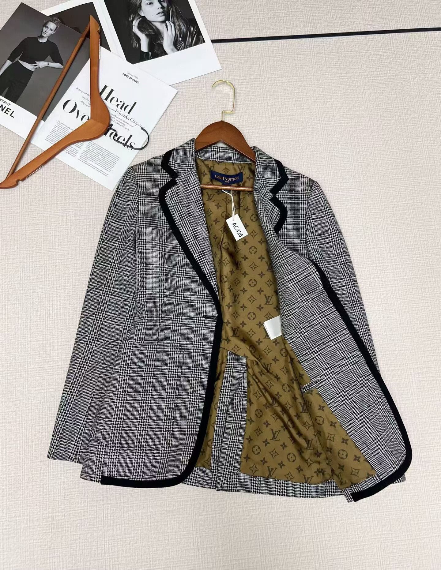 Louis Vuitton Louis Vuitton Plaid Embroidered Casual Blazer Size XXS / US 00 / IT 34 - 5 Thumbnail