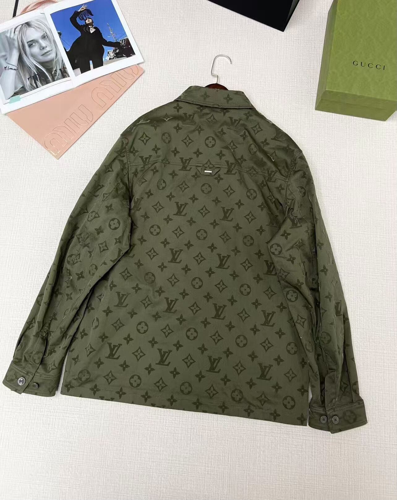 Louis Vuitton Louis Vuitton Monogram Long Sleeve Shirt Size US L / EU 52-54 / 3 - 2 Thumbnail