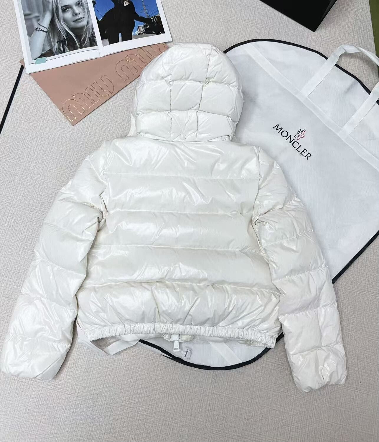 Moncler Moncler Andro White Short Down Jacket Size XS / US 0-2 / IT 36-38 - 2 Thumbnail