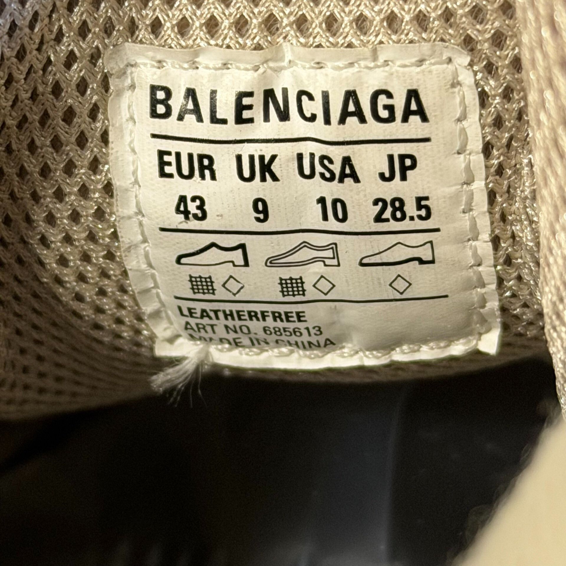 Balenciaga Balenciaga Tire Sneakers in Beige Size 43 Size US 10 / EU 43 - 8 Thumbnail