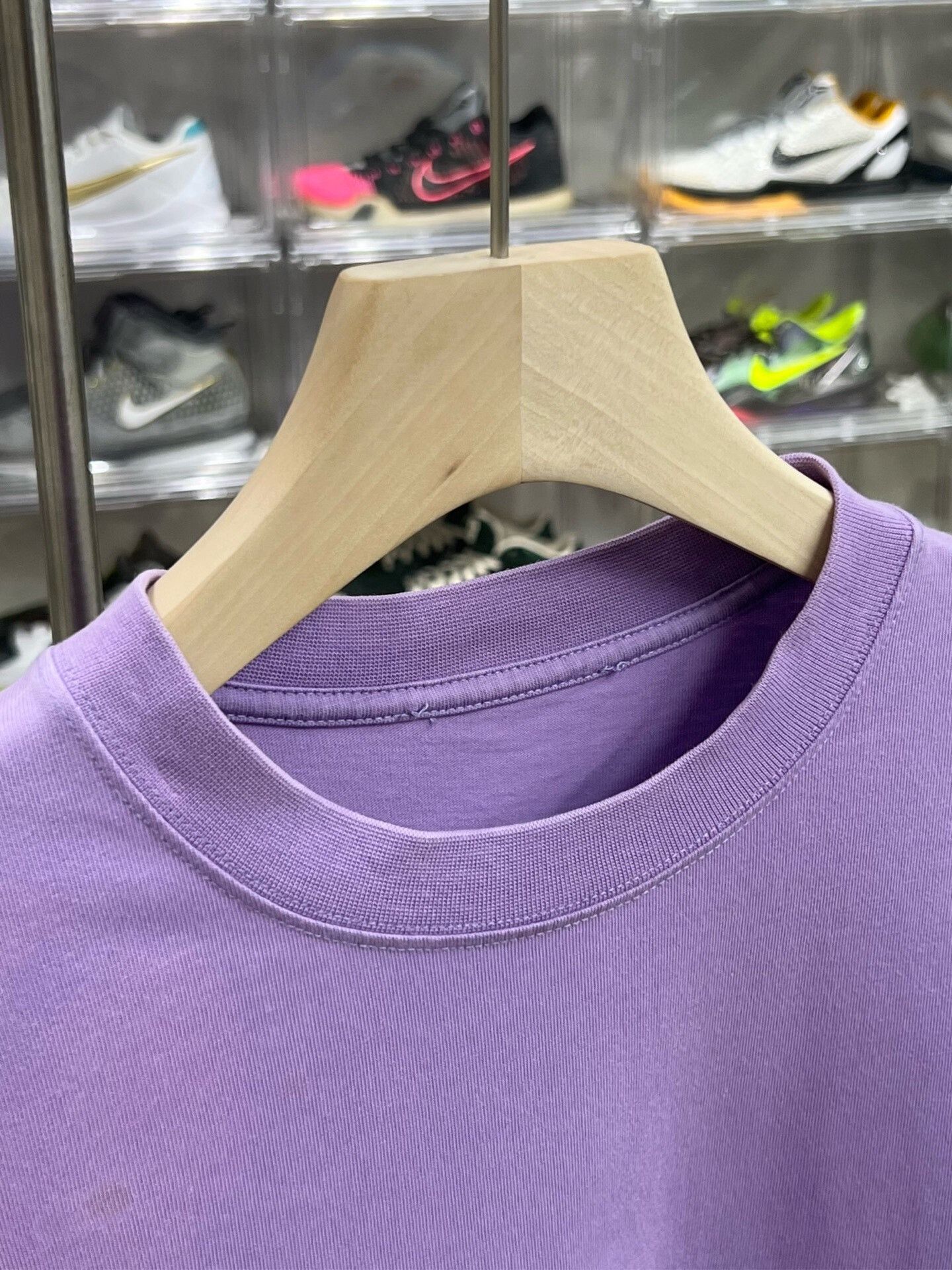 Balenciaga Balenciaga Purple Short Sleeve T-Shirt Size US S / EU 44-46 / 1 - 4 Thumbnail