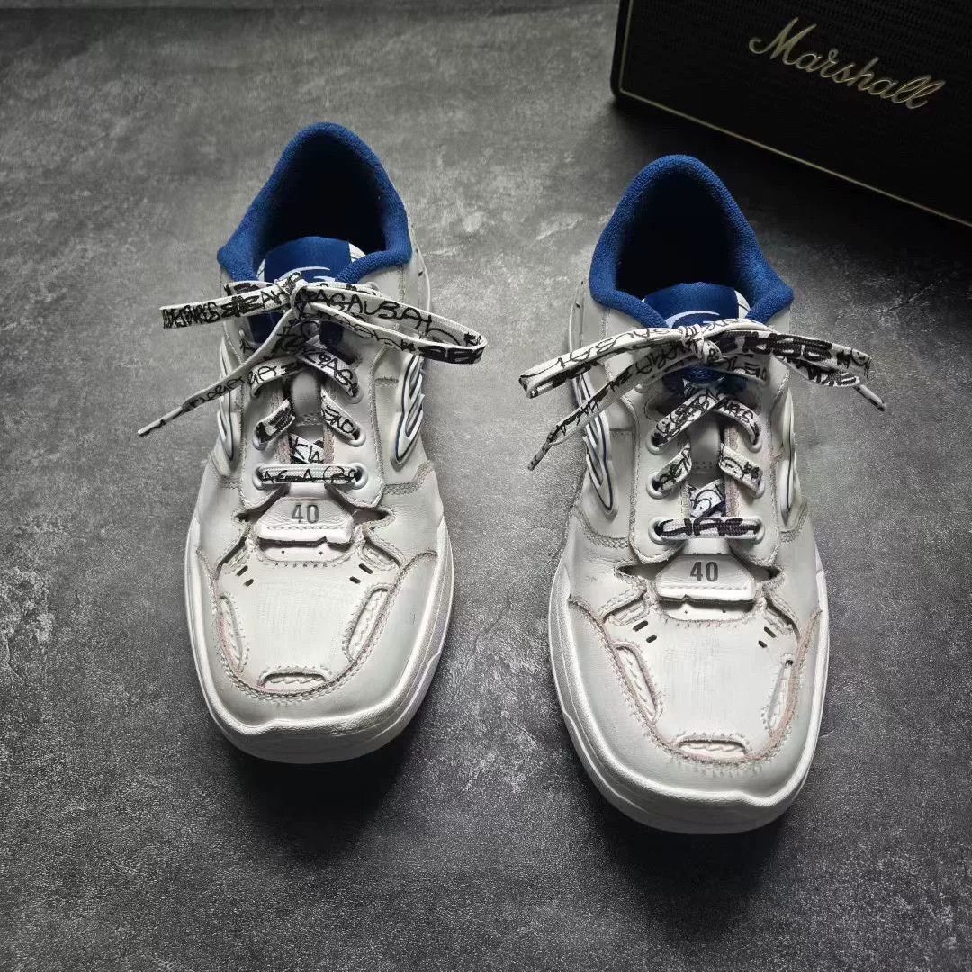 Balenciaga Balenciaga Hamptons Sneakers White Blue Size 40 Size US 7 / EU 40 - 2 Thumbnail