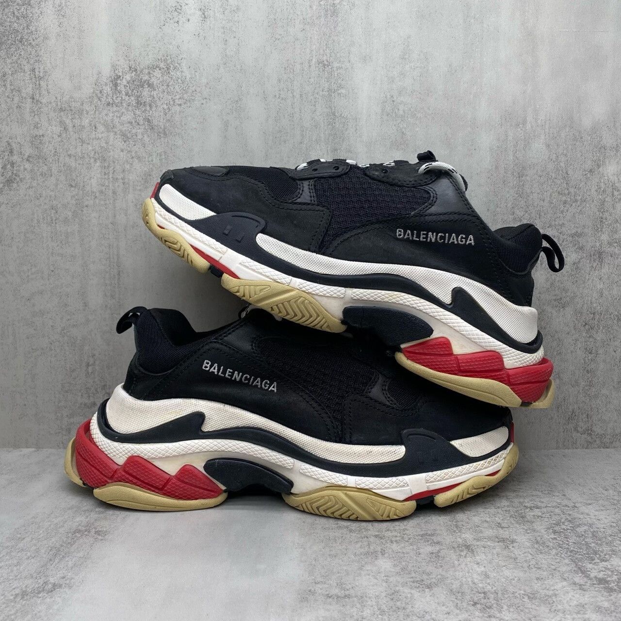 Balenciaga Balenciaga Triple Sneakers Black Red Size 40 Size US 7 / EU 40 - 2 Thumbnail