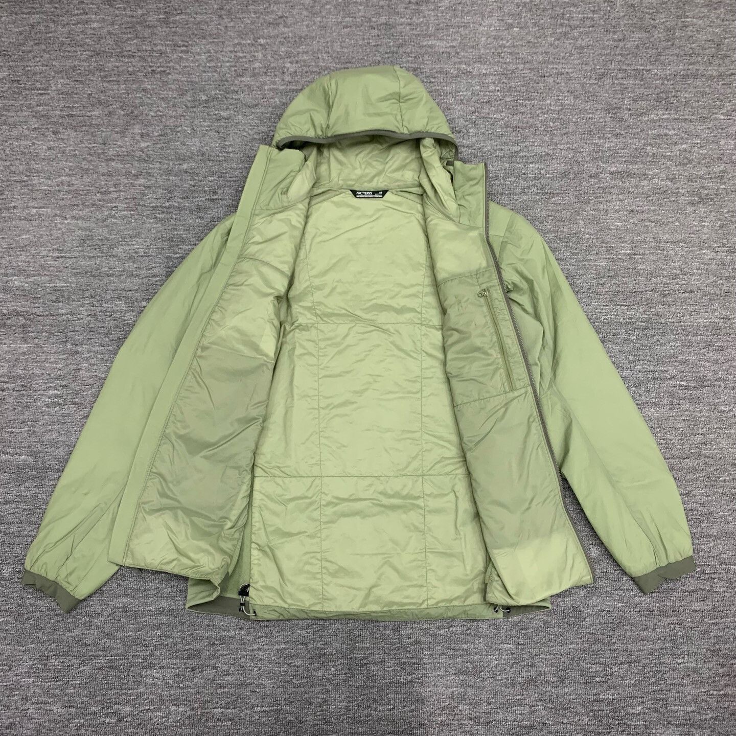 Arc'teryx Arcteryx ATOM Hoody in Green Size US L / EU 52-54 / 3 - 6 Thumbnail