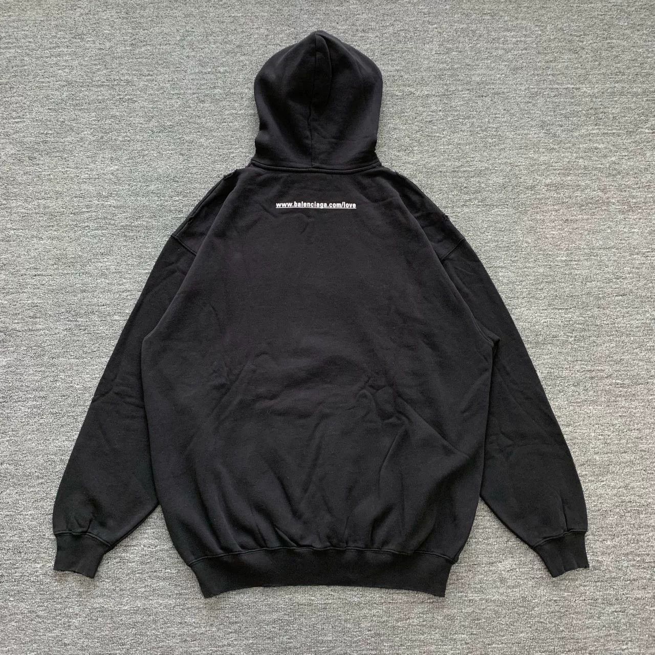 Balenciaga Balenciaga Black Heart Destroyed Hoodie Size US S / EU 44-46 / 1 - 2 Thumbnail