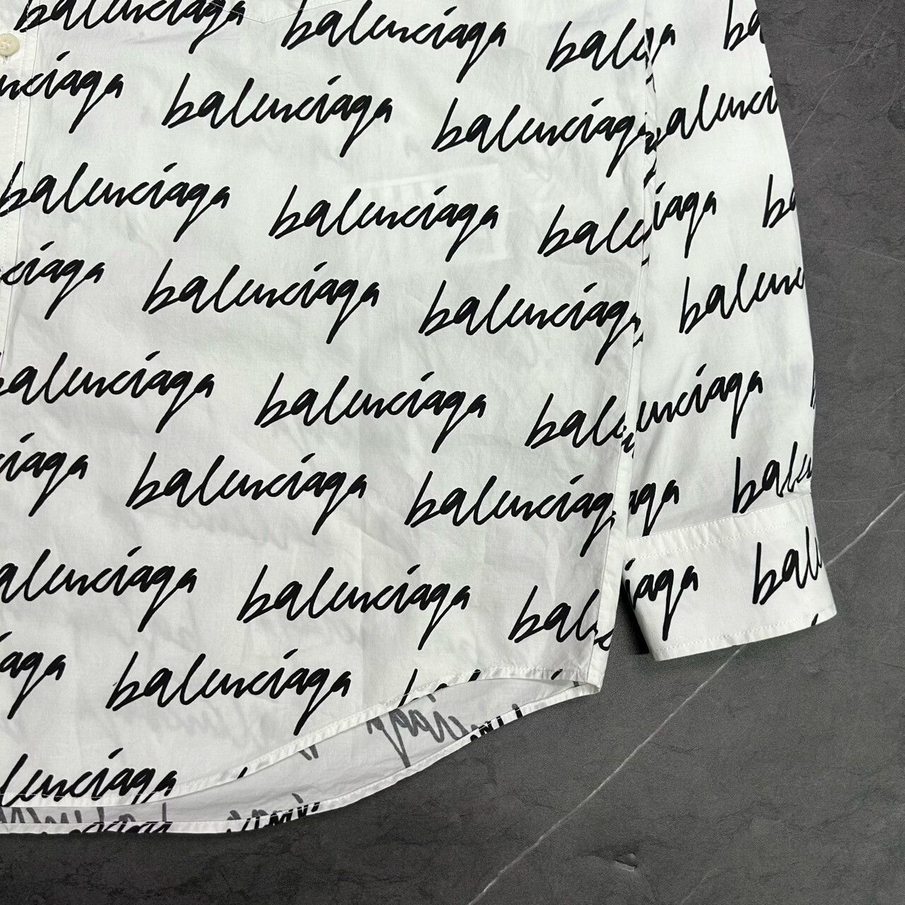 Balenciaga Balenciaga Graffiti Logo Print Shirt Size US S / EU 44-46 / 1 - 2 Thumbnail