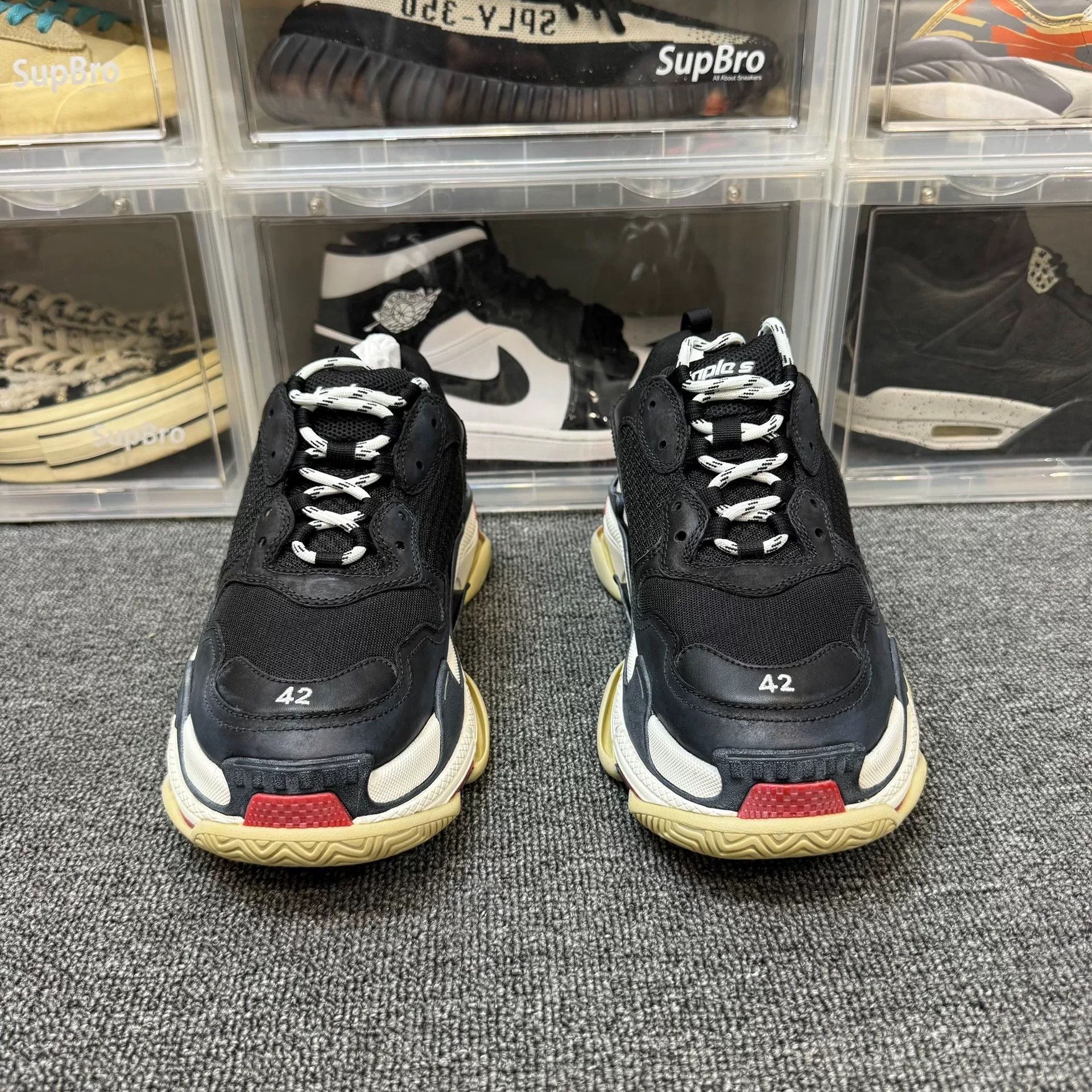 Balenciaga Balenciaga Triple S Black Red Sneakers Size US 9 / EU 42 - 2 Thumbnail