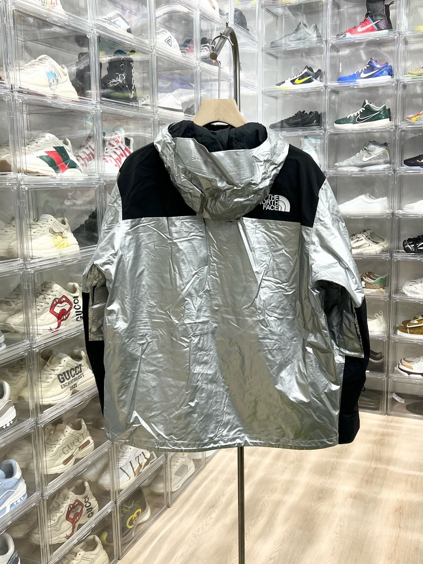 Supreme Supreme TNF Silver Jacket Size L Size US L / EU 52-54 / 3 - 5 Thumbnail