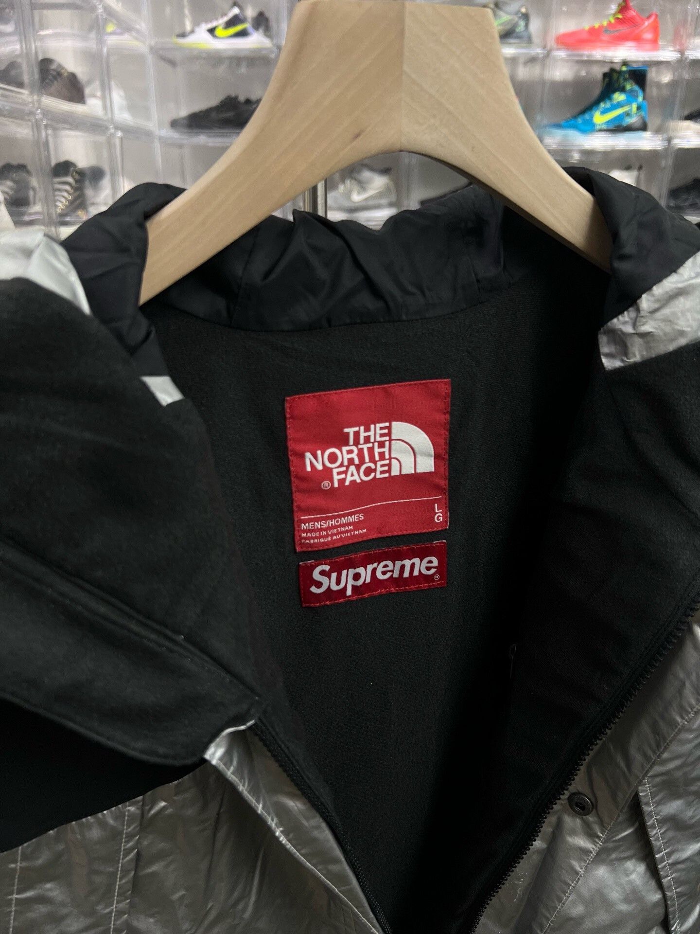 Supreme Supreme TNF Silver Jacket Size L Size US L / EU 52-54 / 3 - 6 Thumbnail