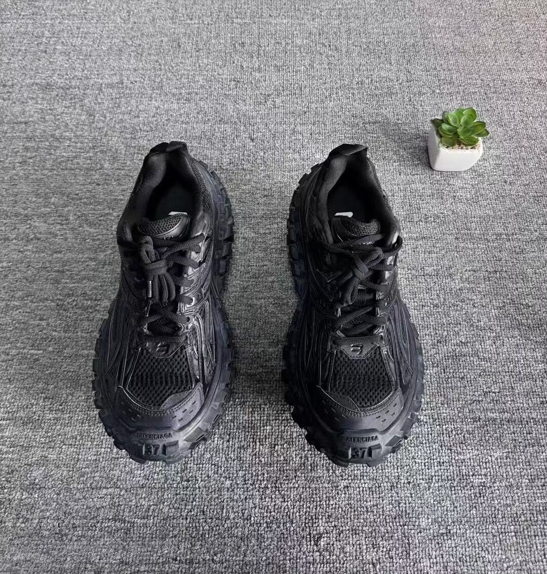 Balenciaga Balenciaga Tire Sneakers Size 37 Size US 6 / EU 39 - 5 Thumbnail