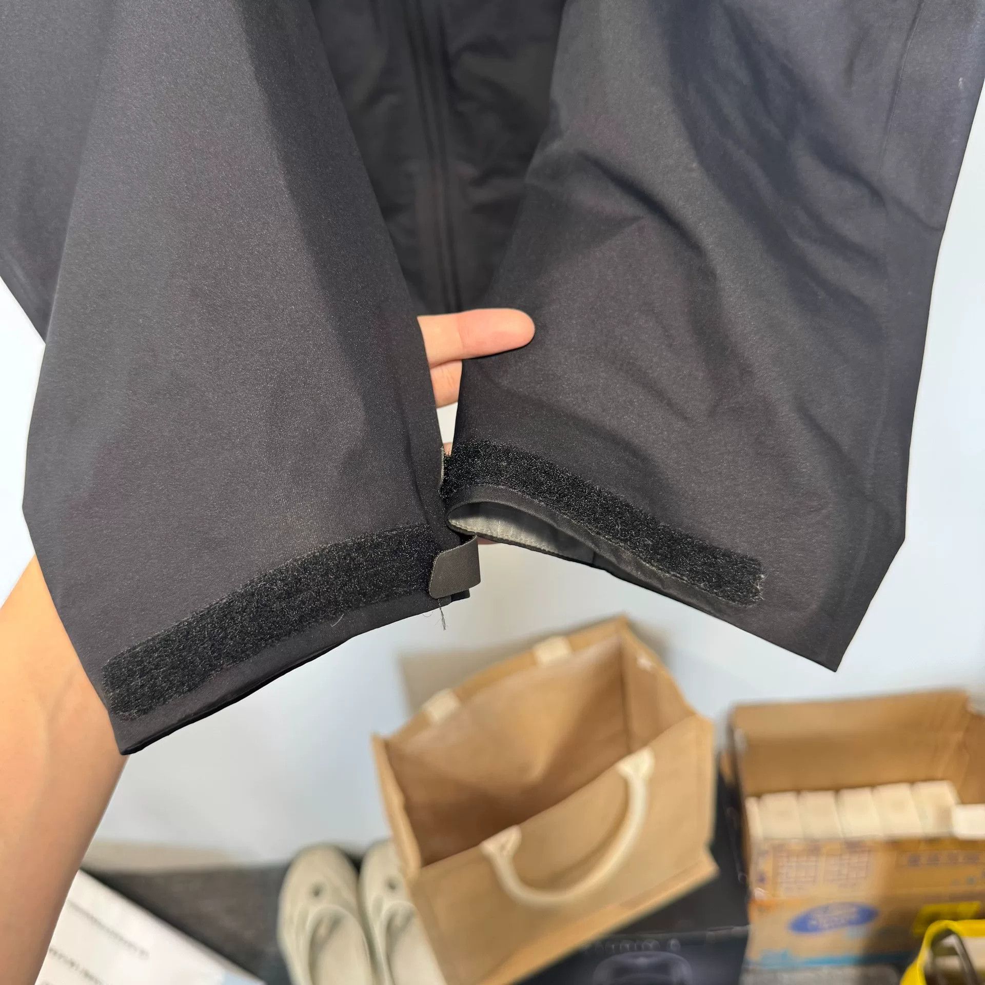 Arc'teryx Arcteryx BETA Jacket in Black Size XL Size US XL / EU 56 / 4 - 3 Thumbnail