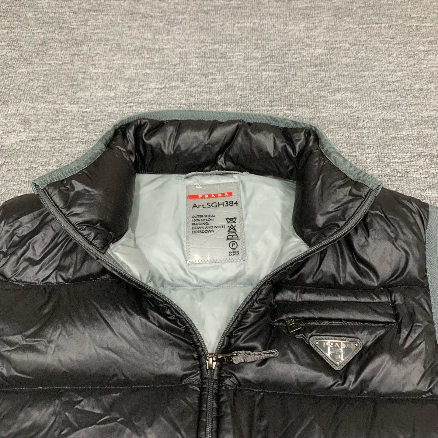 Prada Prada Black Puffer Vest Size 52 Size US L / EU 52-54 / 3 - 8 Thumbnail