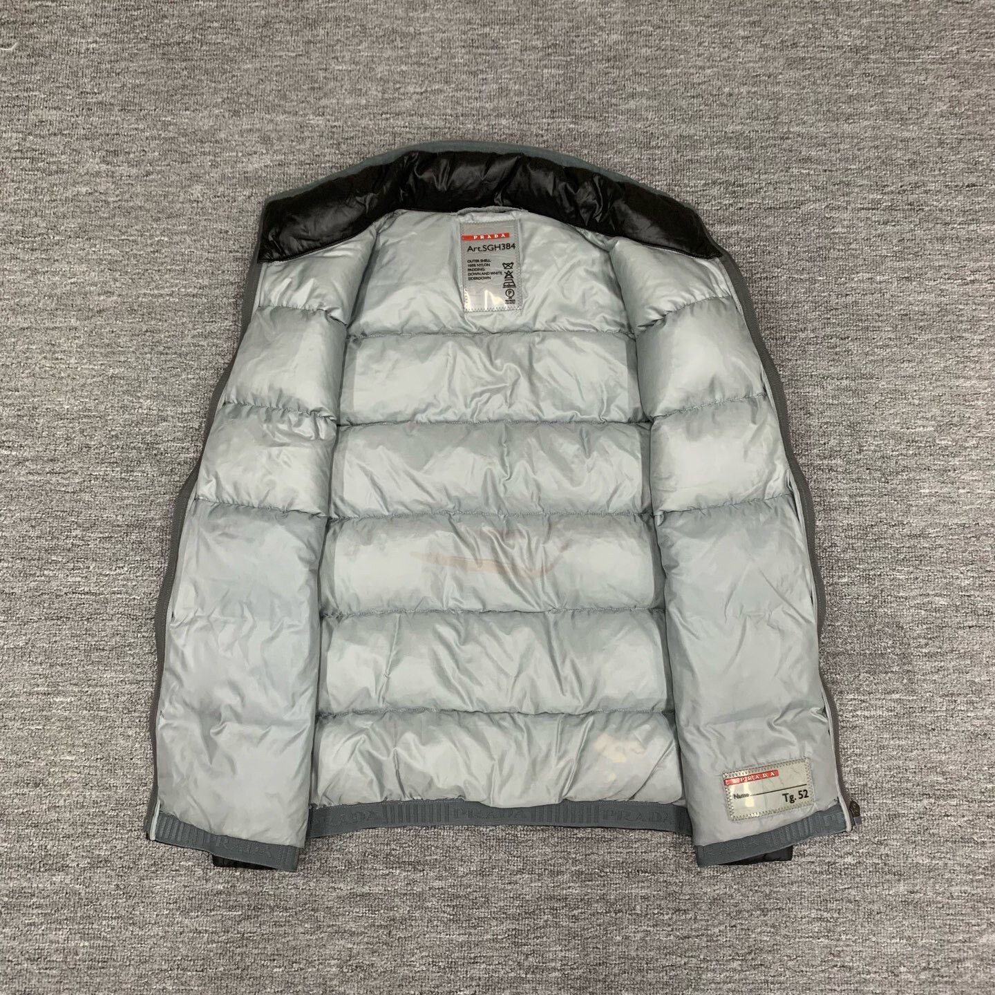 Prada Prada Black Puffer Vest Size 52 Size US L / EU 52-54 / 3 - 7 Thumbnail