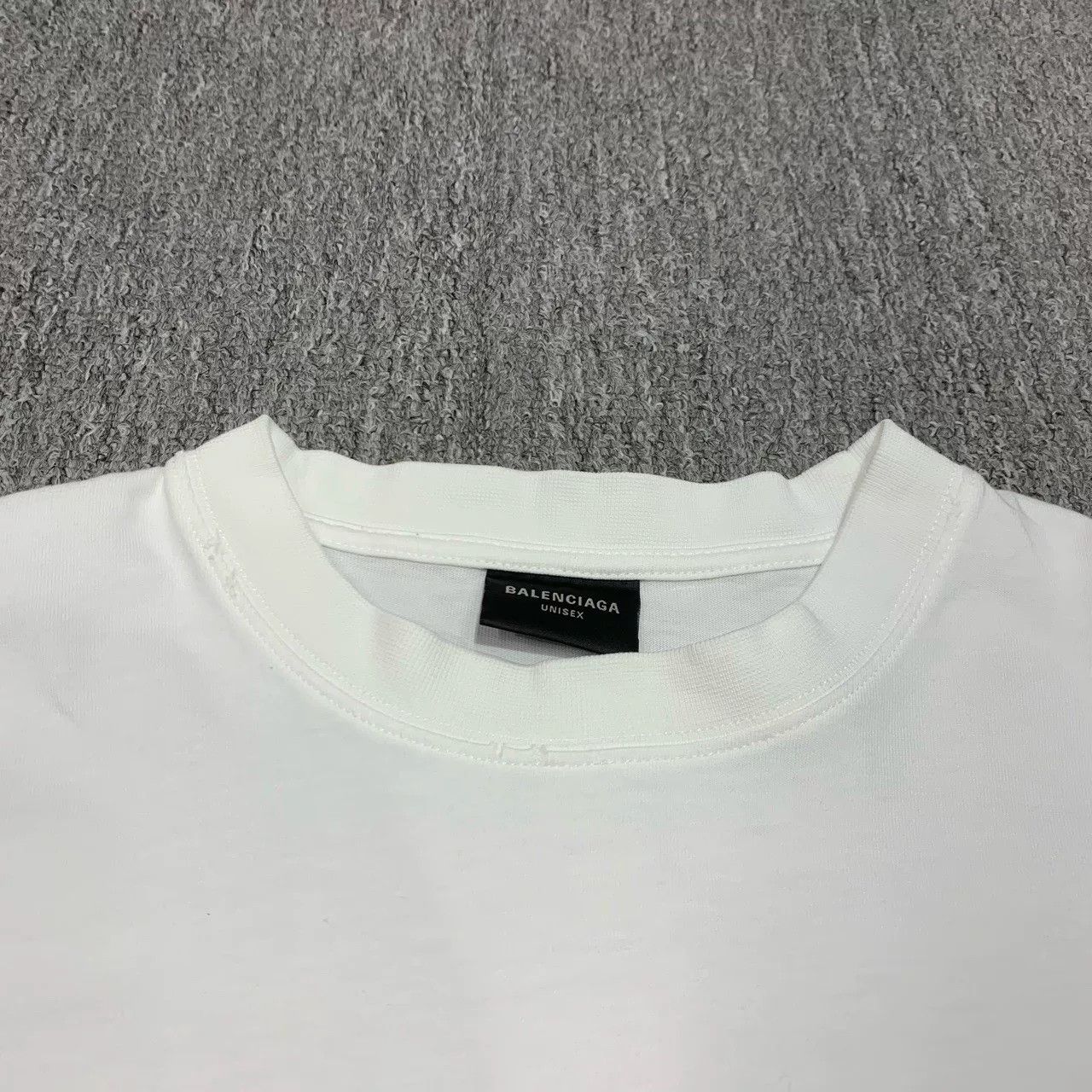 Balenciaga Balenciaga White Distressed Logo T-Shirt Size US XXS / EU 40 - 6 Thumbnail