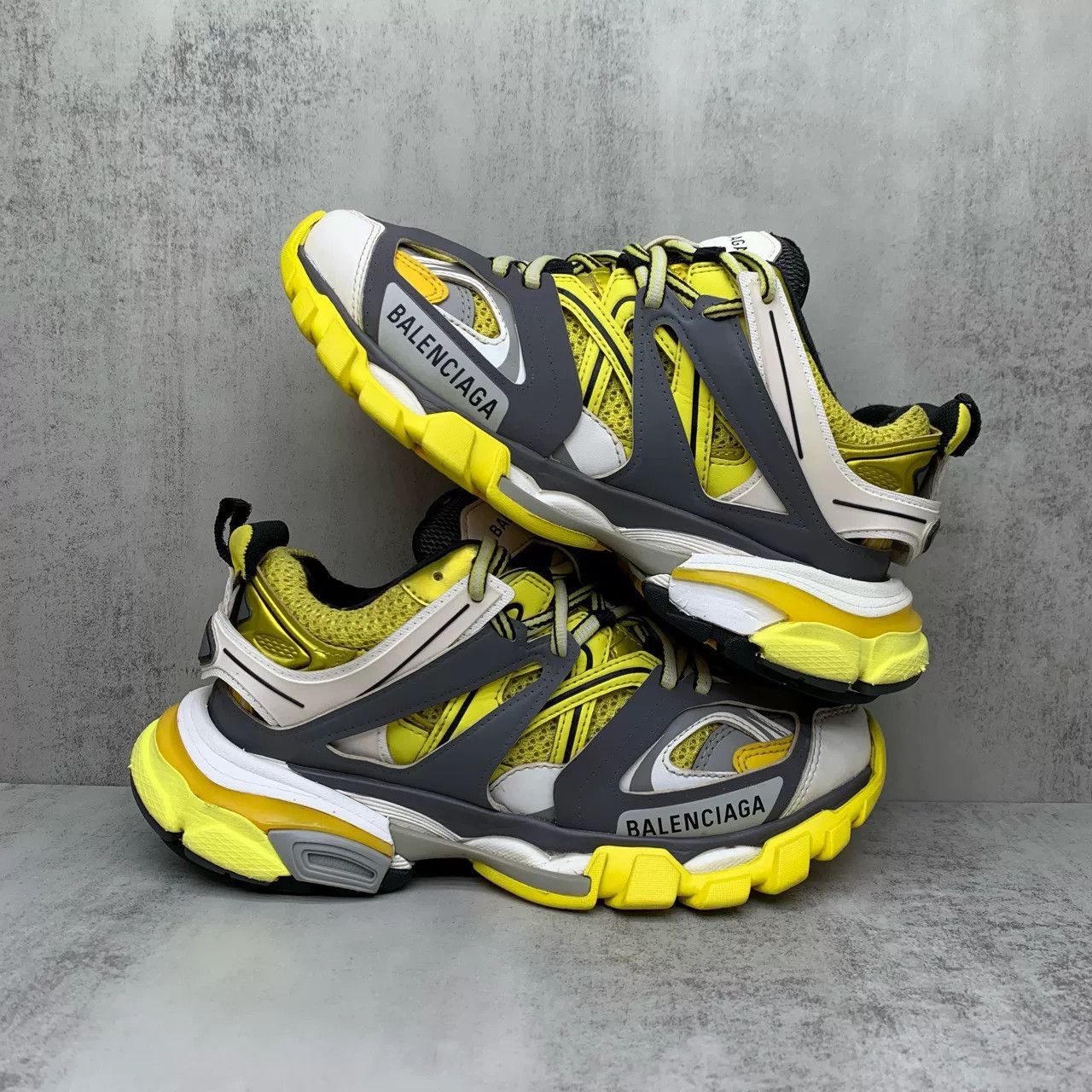 Balenciaga Balenciaga Track Sneakers Gray Yellow Size 35 Size US 5 / EU 37 - 2 Thumbnail