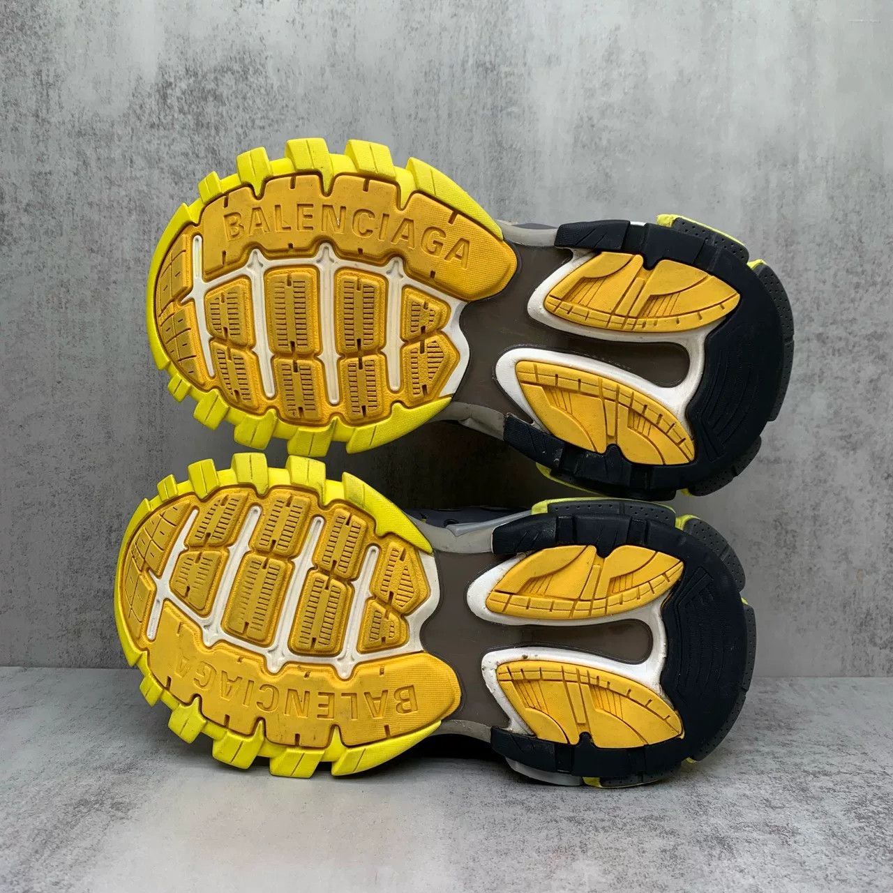 Balenciaga Balenciaga Track Sneakers Gray Yellow Size 35 Size US 5 / EU 37 - 7 Thumbnail