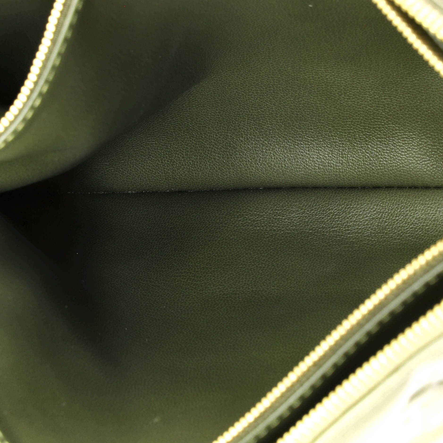 Louis Vuitton Coussin Bag Monogram Embossed Lambskin MM Size ONE SIZE - 4 Thumbnail