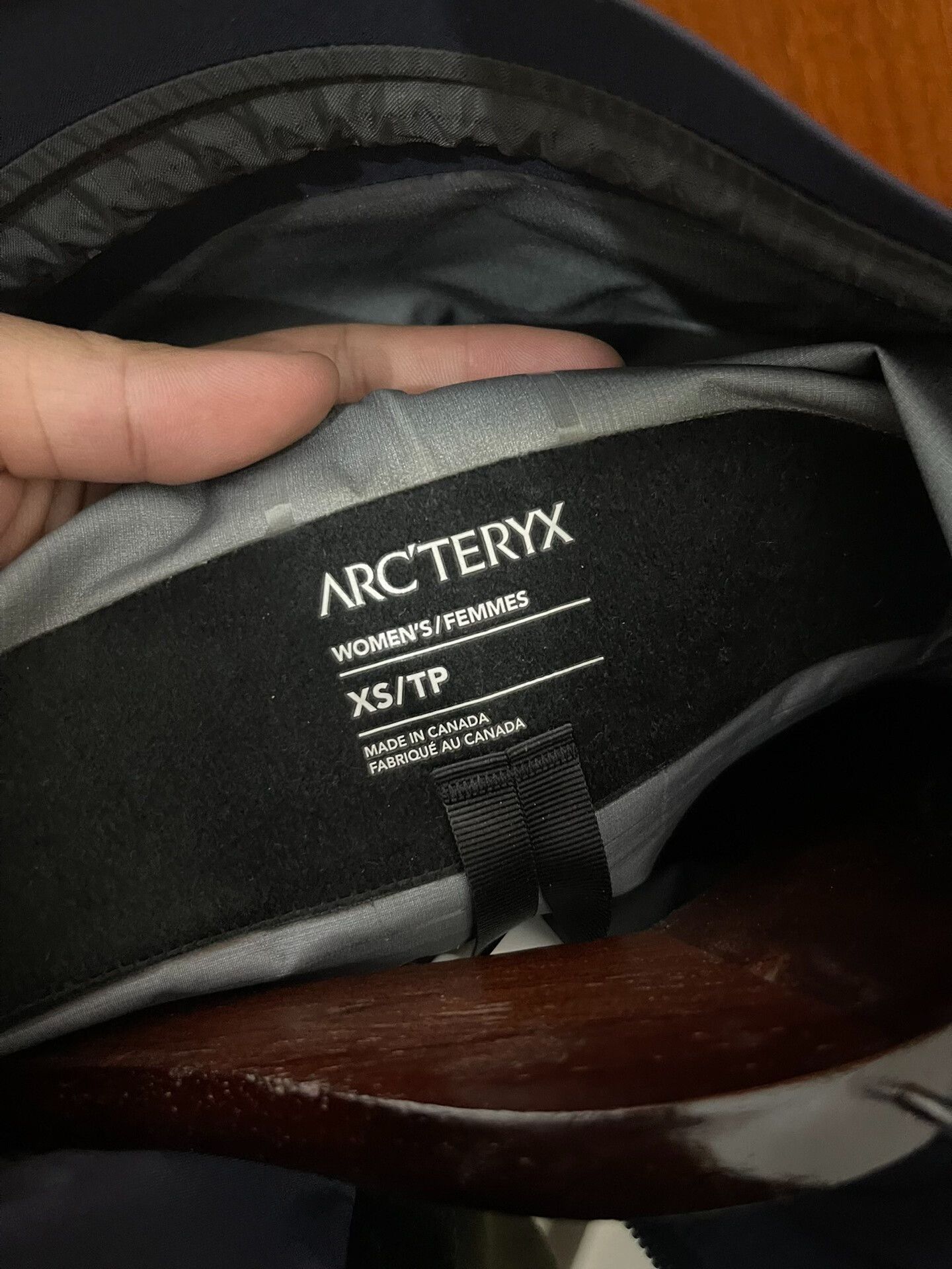 Arc'teryx Arcteryx Alpha SV Women's Jacket Size XS / US 0-2 / IT 36-38 - 5 Thumbnail