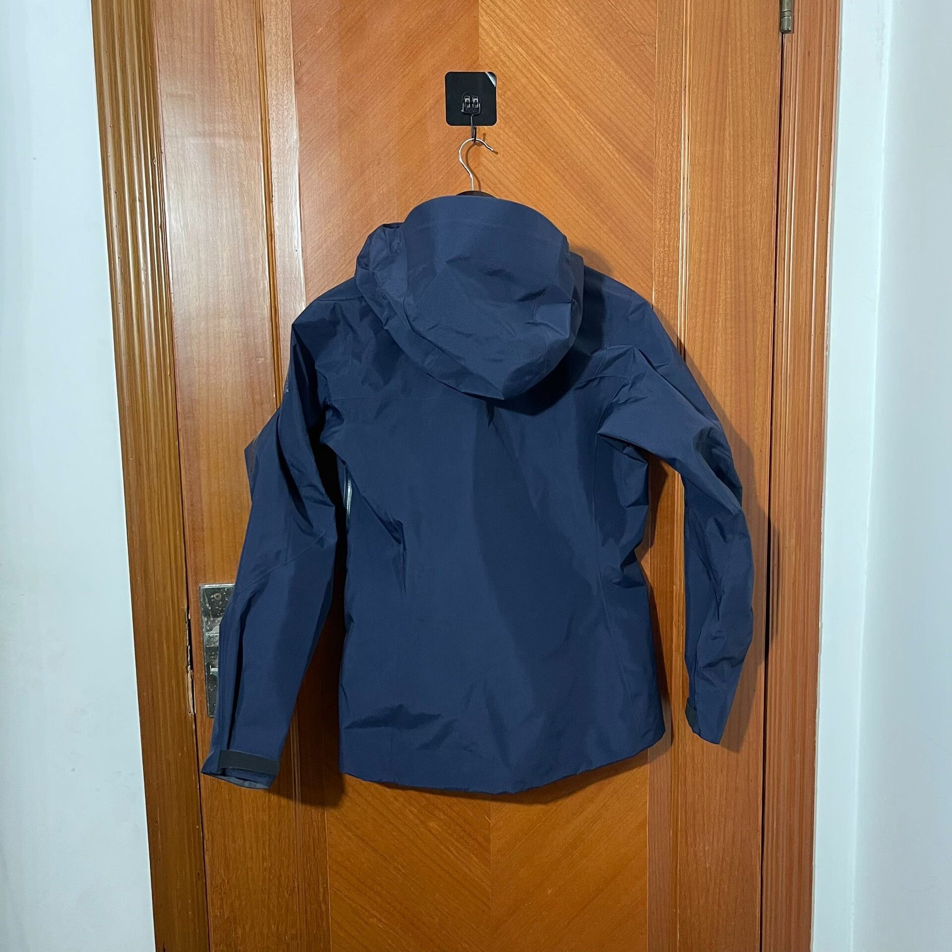 Arc'teryx Arcteryx Alpha SV Women's Jacket Size XS / US 0-2 / IT 36-38 - 6 Thumbnail